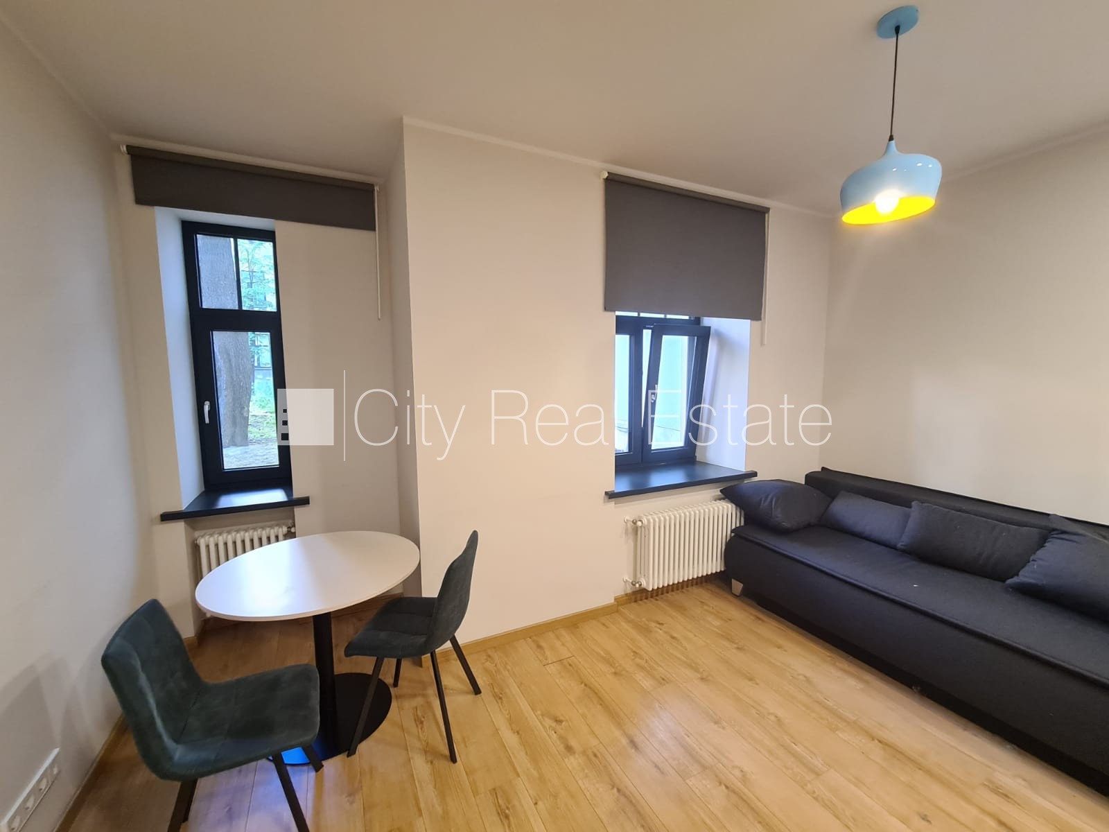 Sludinājumi. Pagalma ēka, renovēta māja, slēgts pagalms, ieeja no pagalma, ir lifts, kāpņu telpa pēc kapitālā Cena: 360 EUR/mēn Foto #5