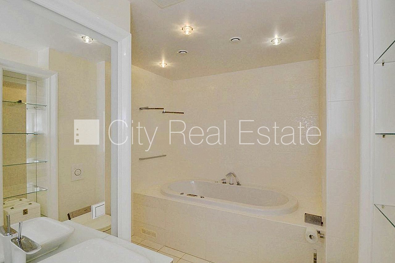 Sludinājumi. Zeme īpašumā, jaunceltne, monolīta betona sienas, pagrabstāvā pieejama noliktava, labiekārtota Cena: 650000 EUR Foto #25