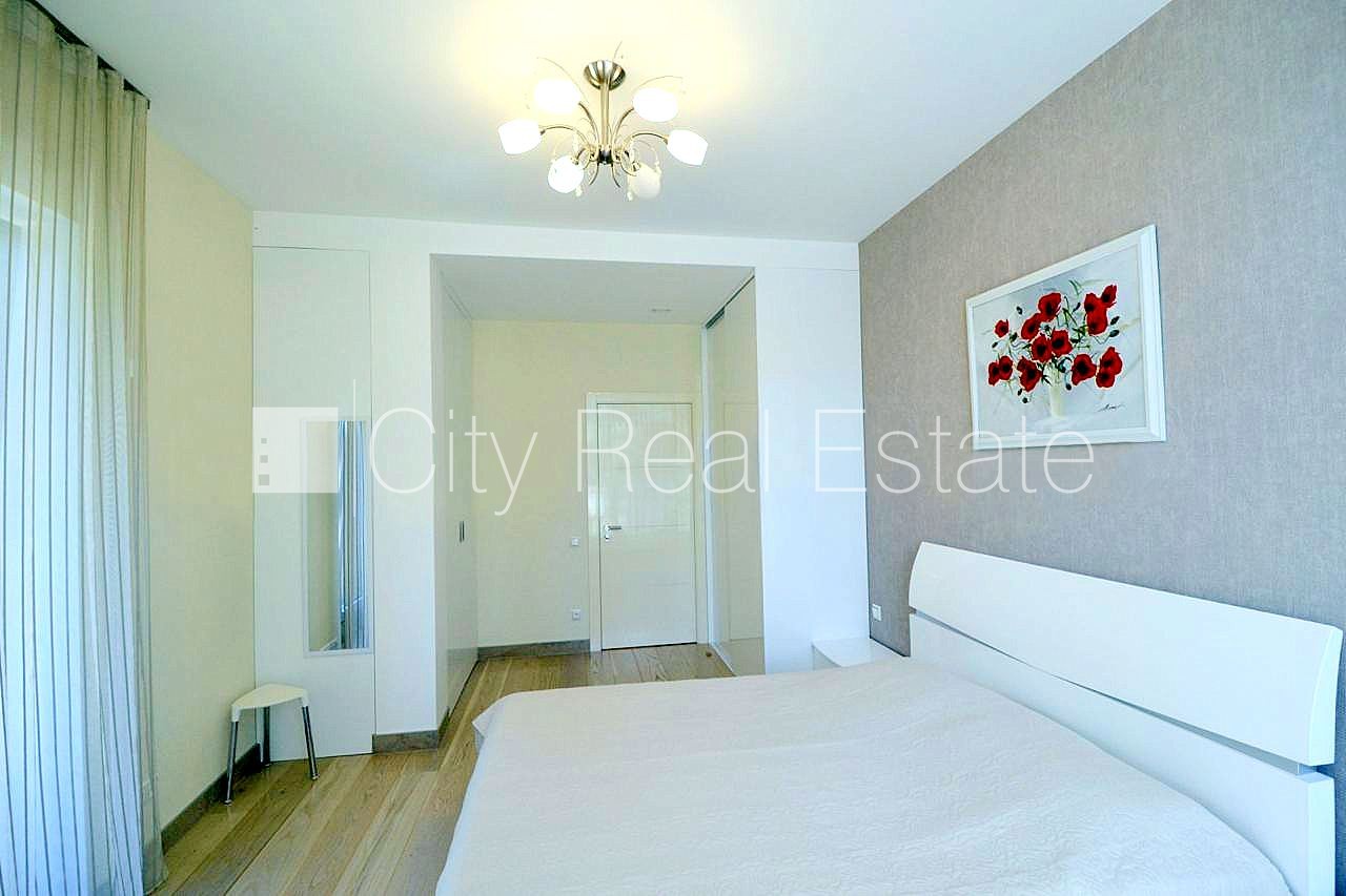 Sludinājumi. Zeme īpašumā, jaunceltne, monolīta betona sienas, pagrabstāvā pieejama noliktava, labiekārtota Cena: 650000 EUR Foto #24