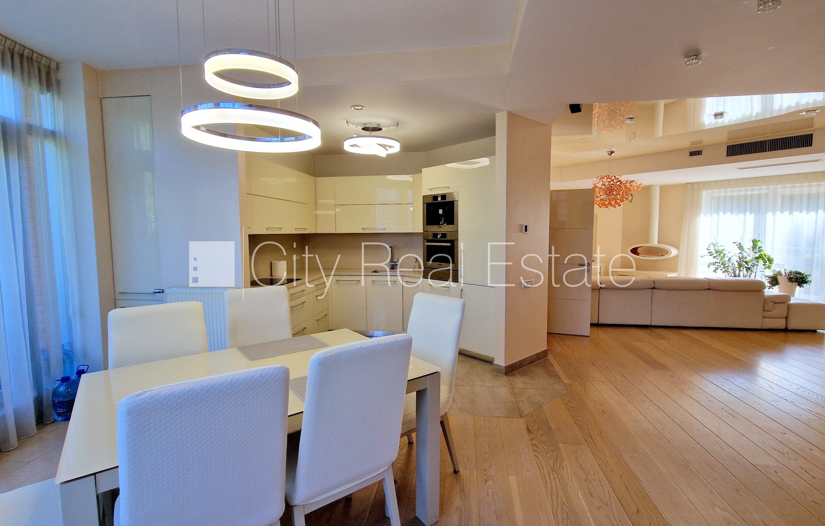 Sludinājumi. Zeme īpašumā, jaunceltne, monolīta betona sienas, pagrabstāvā pieejama noliktava, labiekārtota Cena: 650000 EUR Foto #13