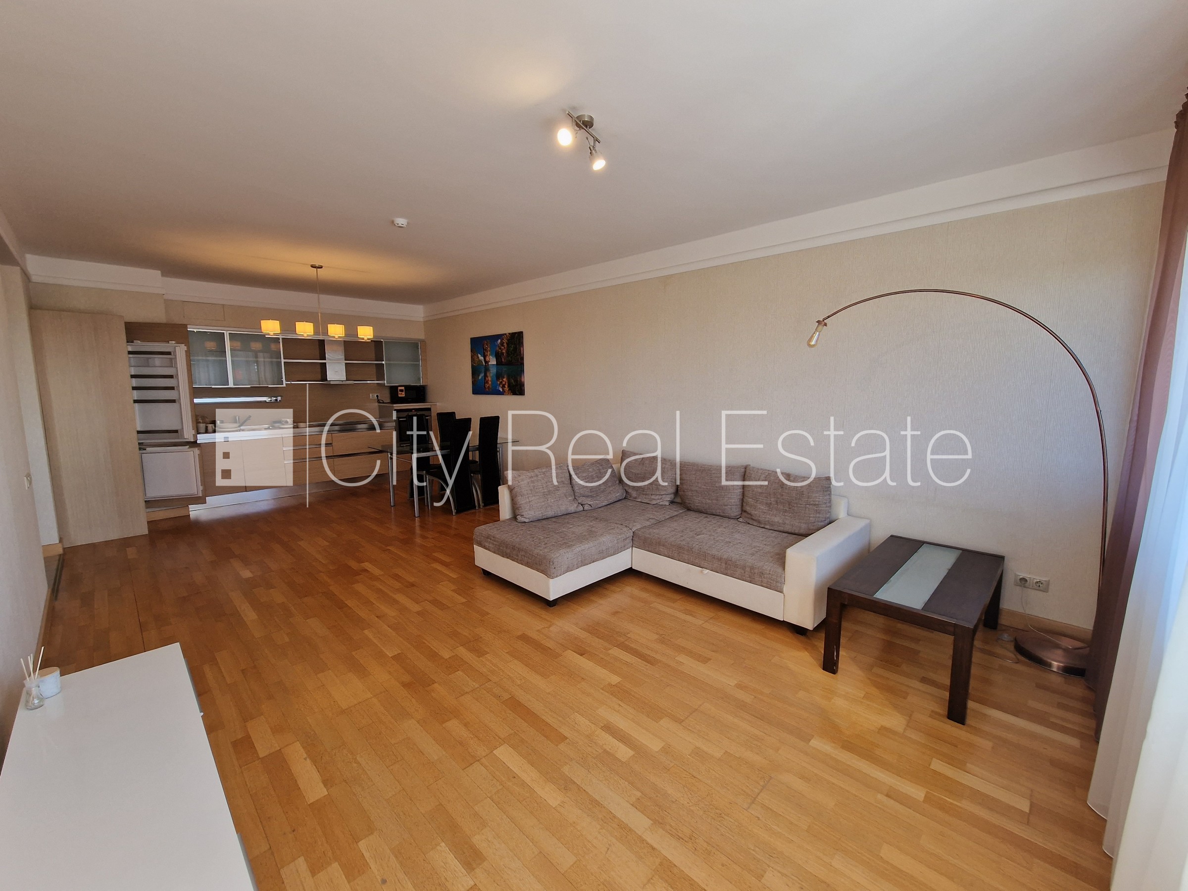 Sludinājumi. Projekts - Panorama Plaza, jaunceltne, labiekārtota apzaļumota teritorija, maksas stāvvieta, Cena: 680 EUR/mēn Foto #1