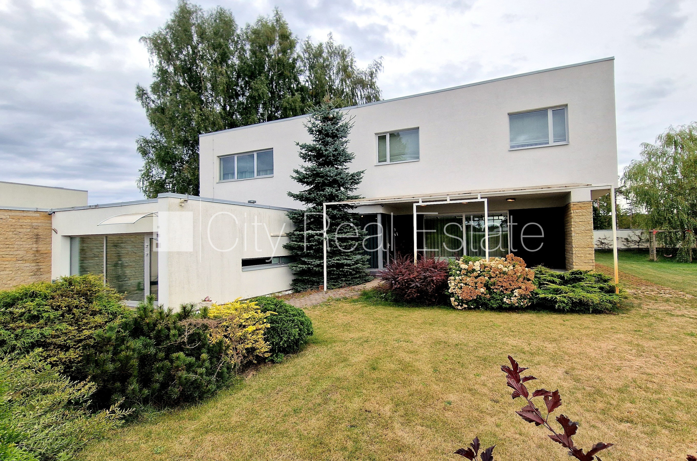 Sludinājumi. Projekts - Taureņi, zeme īpašumā, privātmāja, jaunceltne, labiekārtota apzaļumota teritorija, Cena: 780000 EUR Foto #2