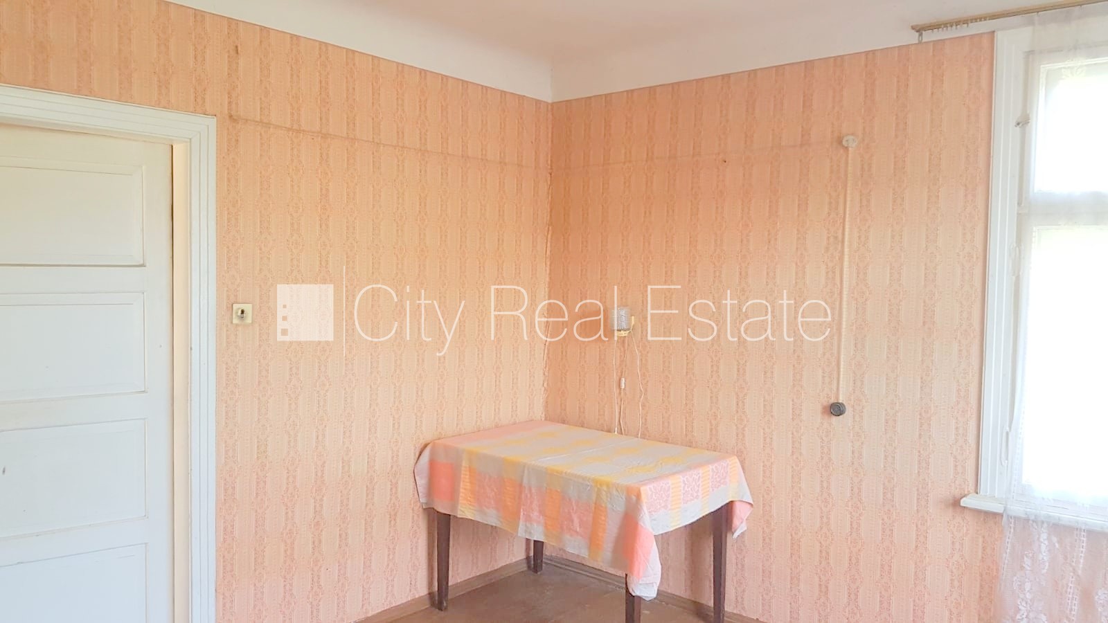 Sludinājumi. Zeme īpašumā, fasādes māja, slēgts pagalms, iežogota teritorija ar koka sētu, ieeja no pagalma, Cena: 38000 EUR Foto #6