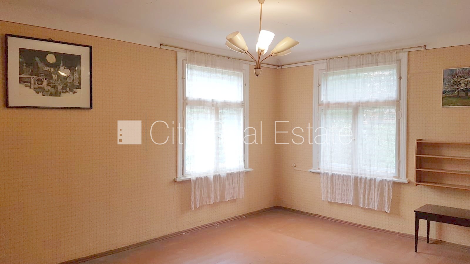 Sludinājumi. Zeme īpašumā, fasādes māja, slēgts pagalms, iežogota teritorija ar koka sētu, ieeja no pagalma, Cena: 38000 EUR Foto #1