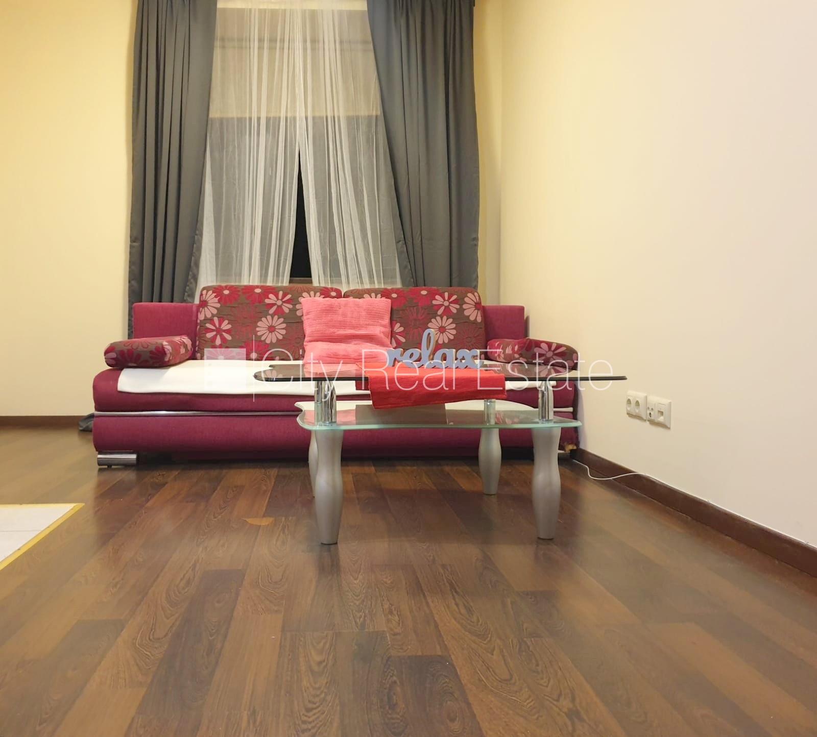 Sludinājumi. Šo dzīvokli izīrē pa diennaktīm (īstermiņa īre), īres cena sludinājumā norādīta par vienu diennakts Cena: 50 EUR/mēn Foto #3