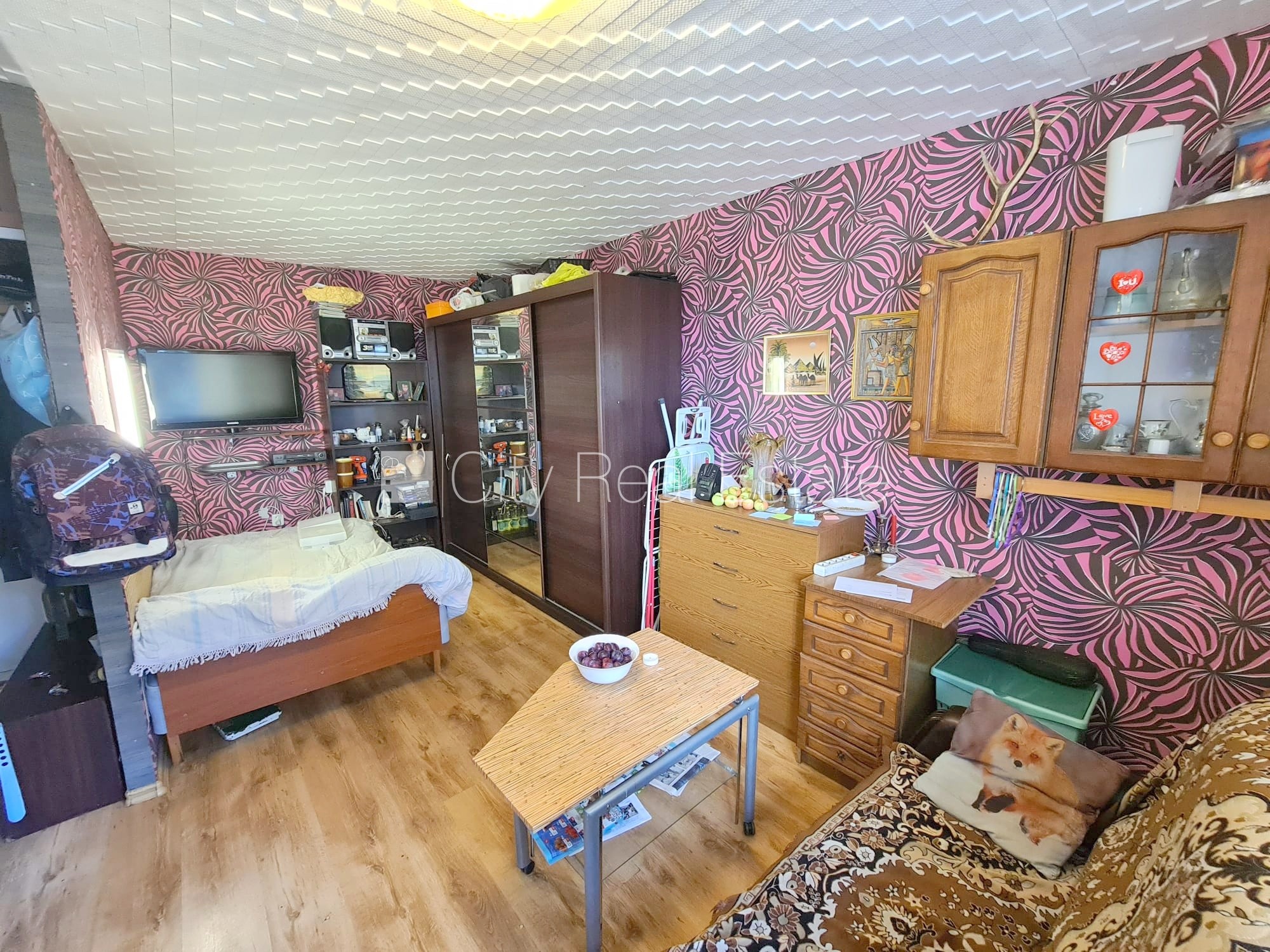 Sludinājumi. Zeme īpašumā, renovēta māja, fasāde ar dekoratīvo apmetumu, labiekārtota apzaļumota teritorija, Cena: 45000 EUR Foto #6