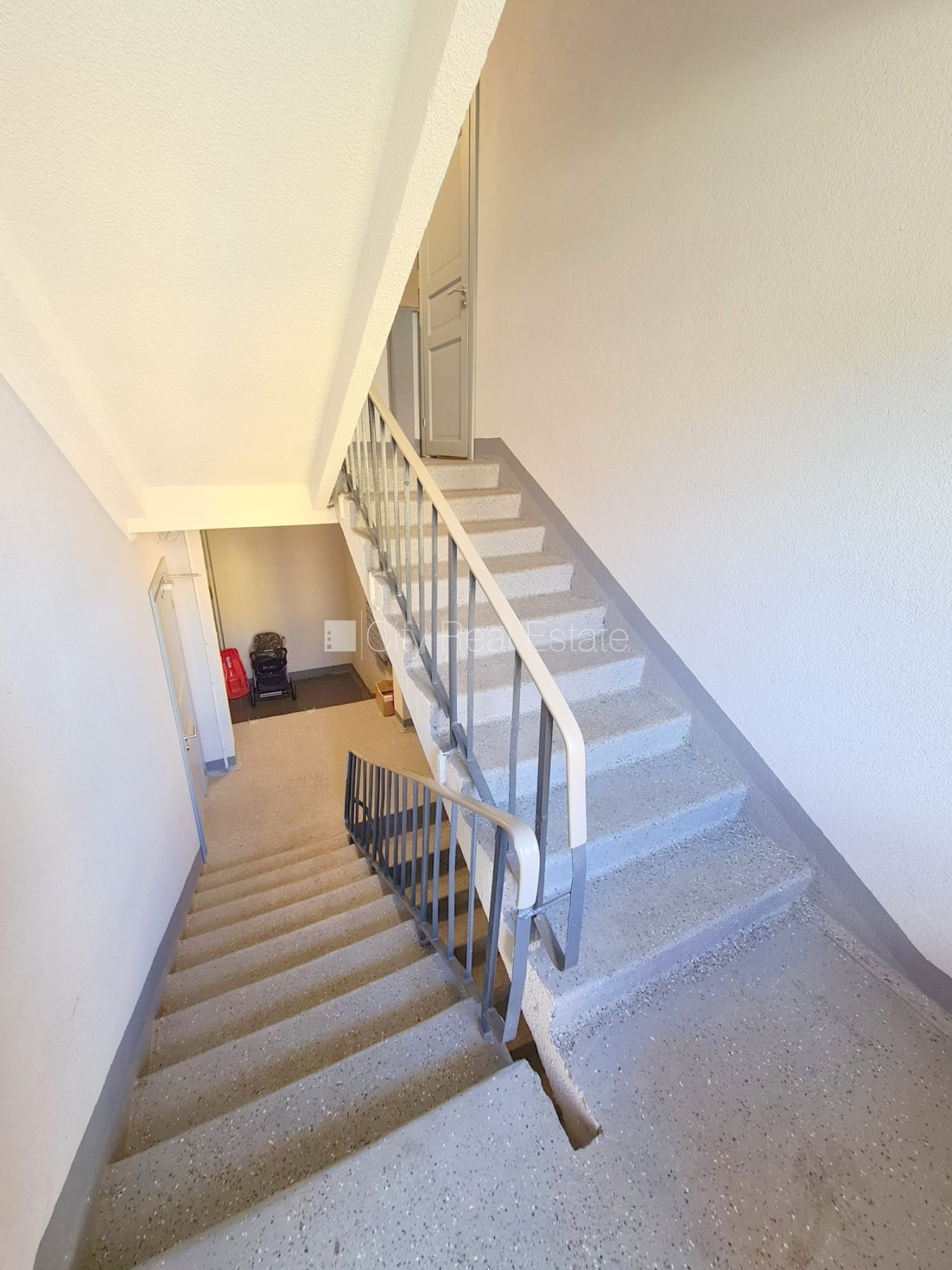 Sludinājumi. Zeme īpašumā, renovēta māja, fasāde ar dekoratīvo apmetumu, labiekārtota apzaļumota teritorija, Cena: 45000 EUR Foto #20