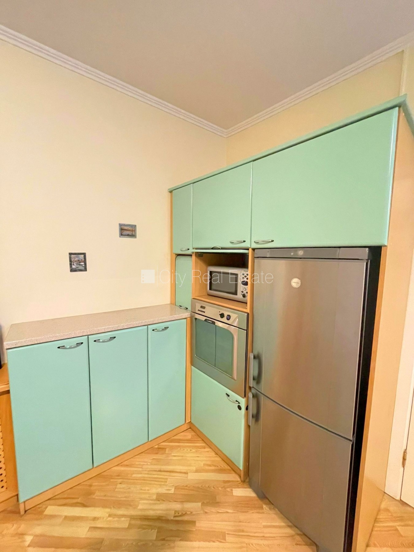 Объявление. Здание во дворе, закрытый двор, вход со двора, окна выходят во двор, количество спален 3 шт., Цена: 890 EUR/мес. Foto #12