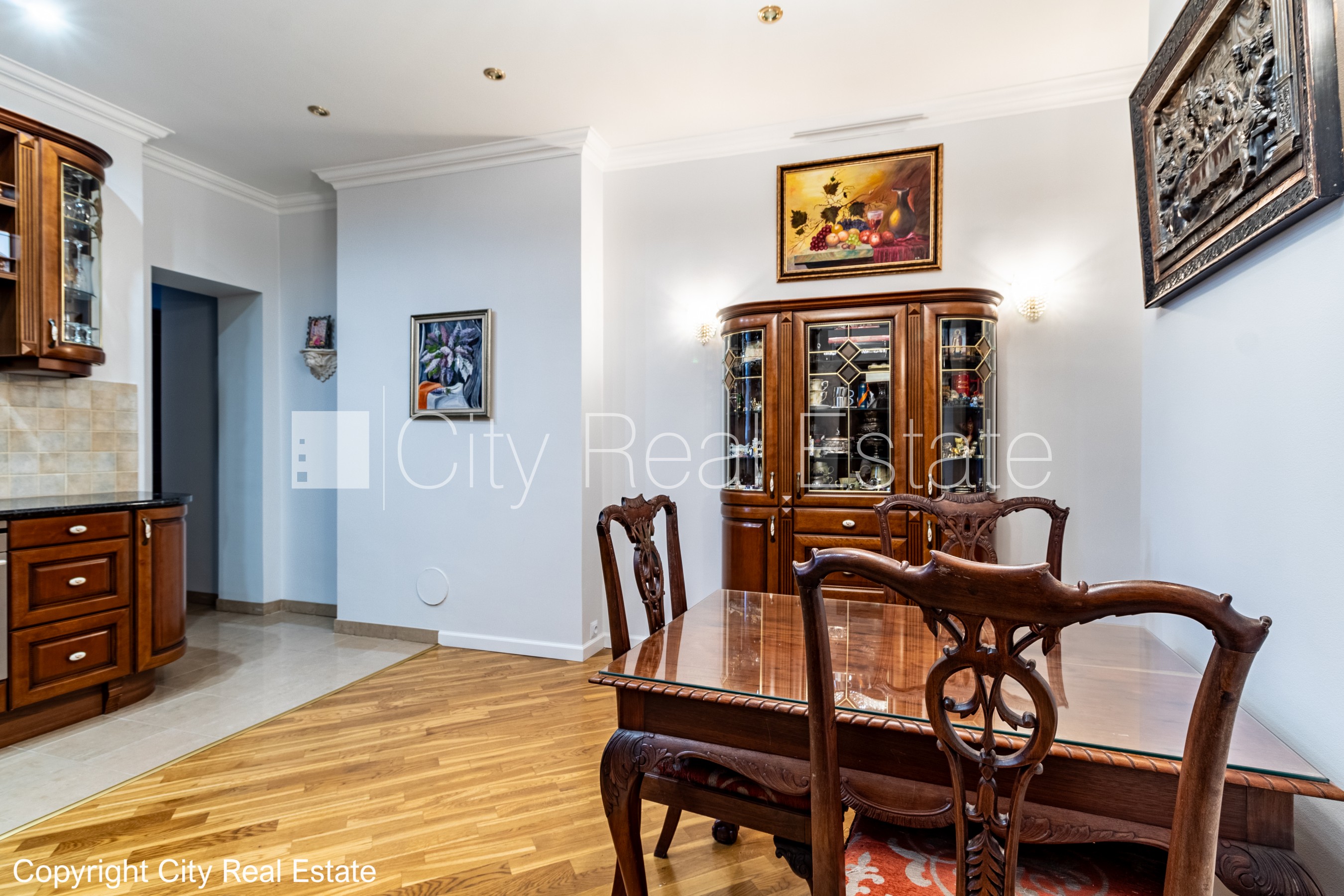 Sludinājumi. Zeme īpašumā, fasādes māja, mainīts Jumta segums, viena kvadrātmetra apsaimniekošanas maksa mēnesī  Cena: 200000 EUR Foto #13