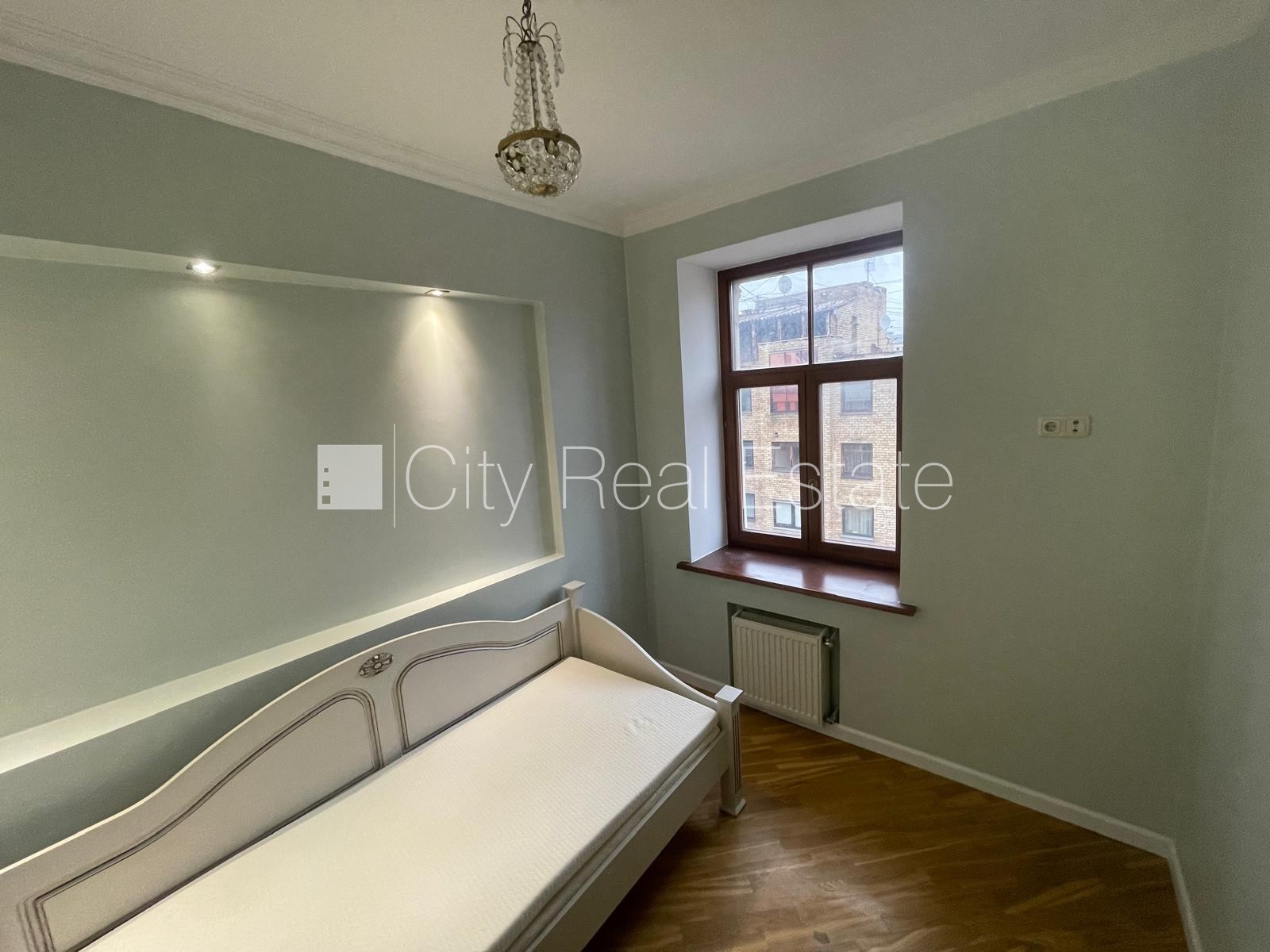 Sludinājumi. Zeme īpašumā, fasādes māja, mainīts Jumta segums, viena kvadrātmetra apsaimniekošanas maksa mēnesī  Cena: 200000 EUR Foto #23