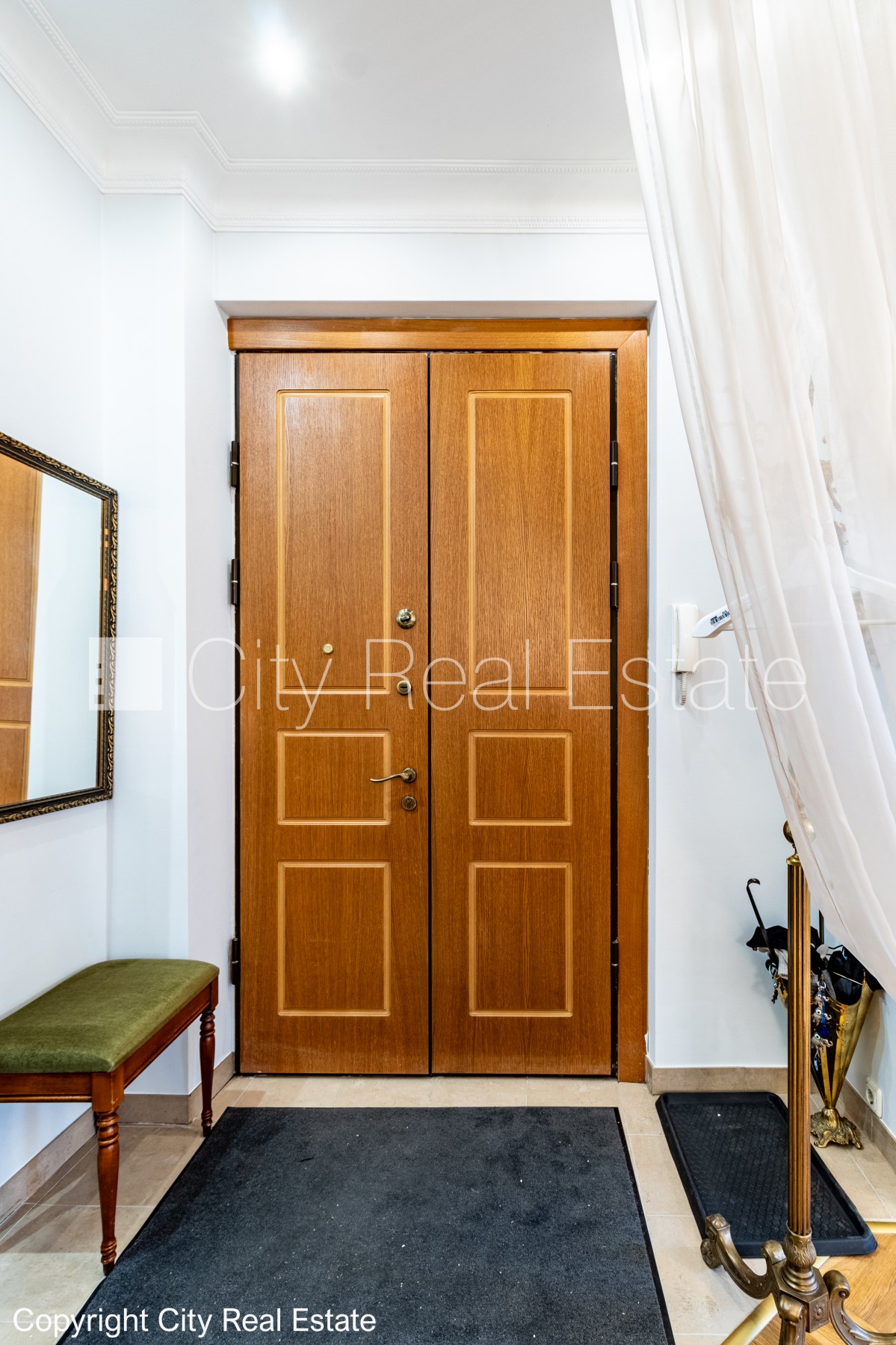 Sludinājumi. Zeme īpašumā, fasādes māja, mainīts Jumta segums, viena kvadrātmetra apsaimniekošanas maksa mēnesī  Cena: 200000 EUR Foto #25