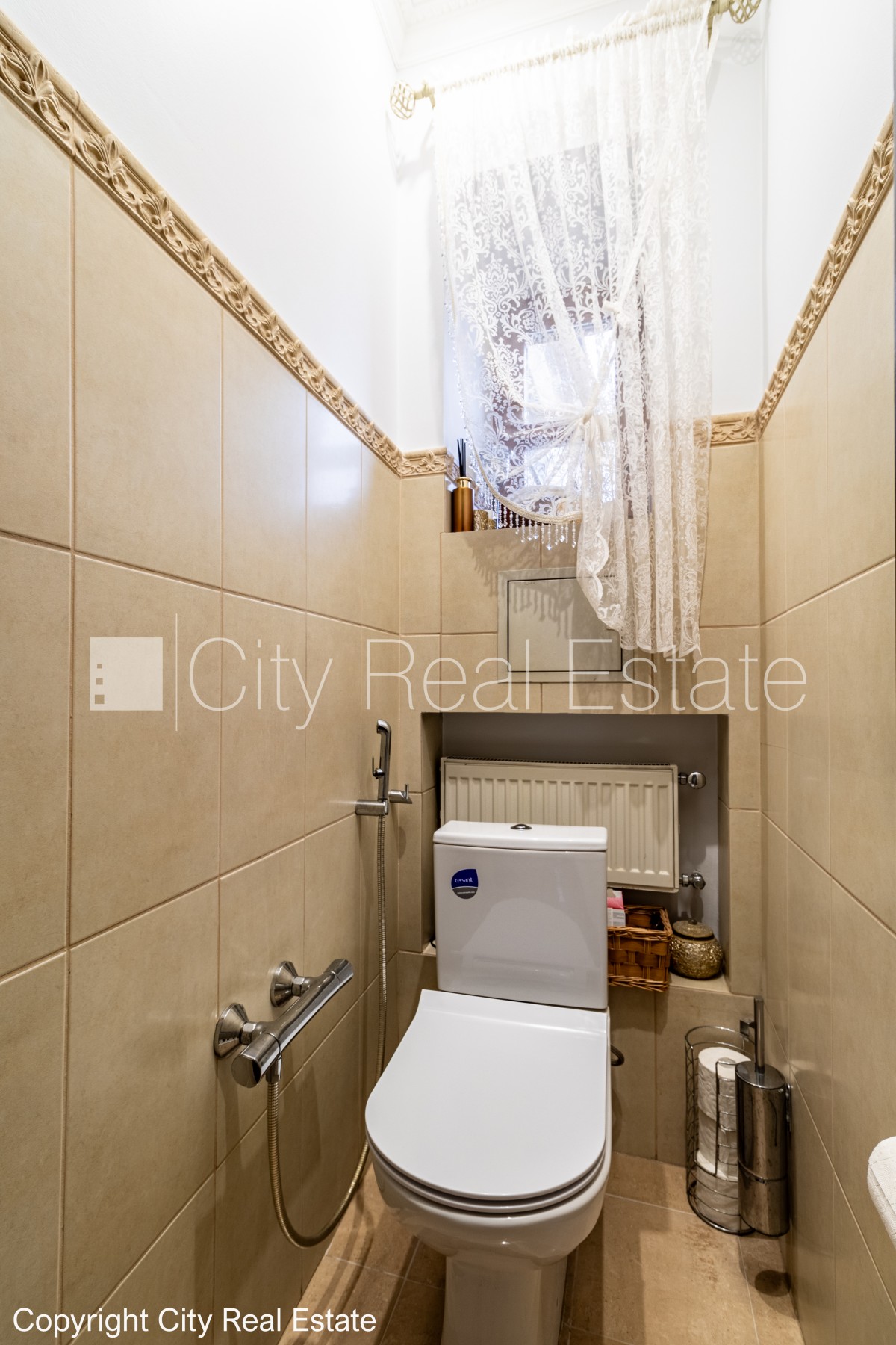 Sludinājumi. Zeme īpašumā, fasādes māja, mainīts Jumta segums, viena kvadrātmetra apsaimniekošanas maksa mēnesī  Cena: 200000 EUR Foto #11