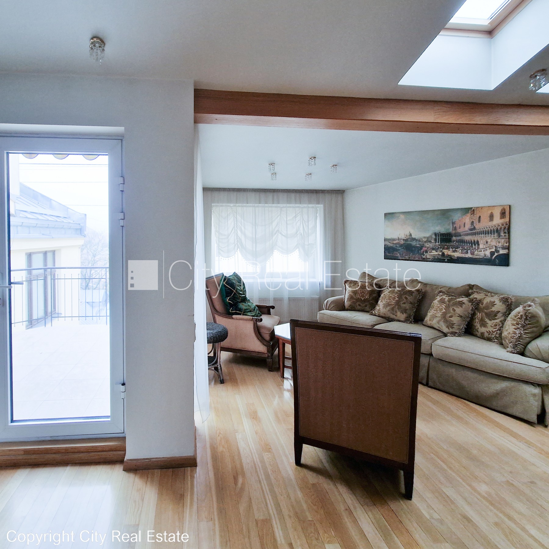 Sludinājumi. Fasādes māja, renovēta māja, ieeja no ielas, ir lifts, kāpņu telpa pēc kapitālā remonta, terase, Cena: 1200 EUR/mēn Foto #6