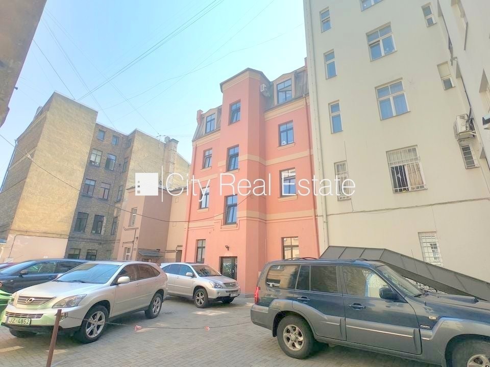 Объявление. Фасадный дом, реновированный дом, вход со двора, лестничная клетка после косметического ремонта, Цена: 270 EUR/мес. Foto #23