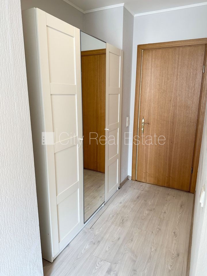 Объявление. Фасадный дом, реновированный дом, вход со двора, лестничная клетка после косметического ремонта, Цена: 270 EUR/мес. Foto #19