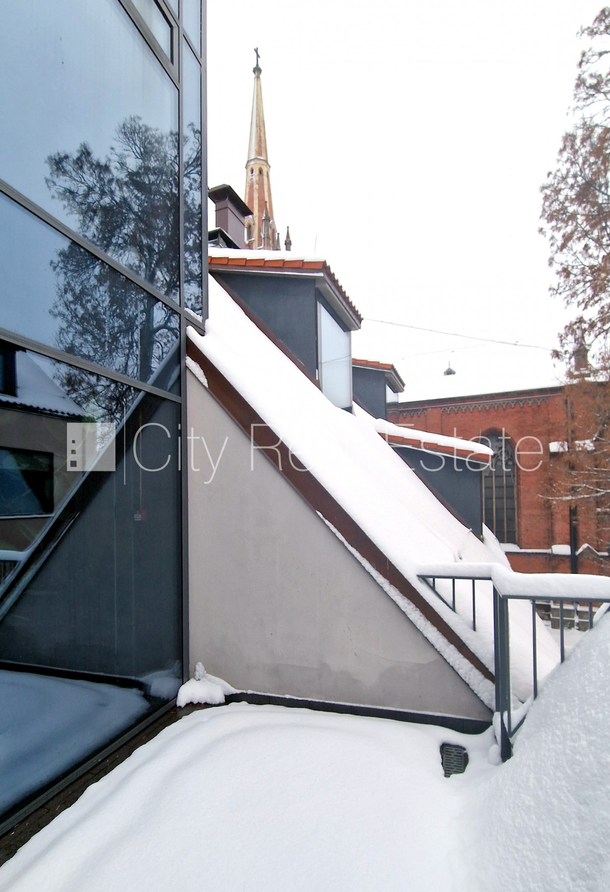 Sludinājumi. Fasādes māja, restaurēta māja, nomainītas inženierkomunikācijas, mainīts Jumta segums, ķieģeļu mūra Cena: 415000 EUR Foto #8