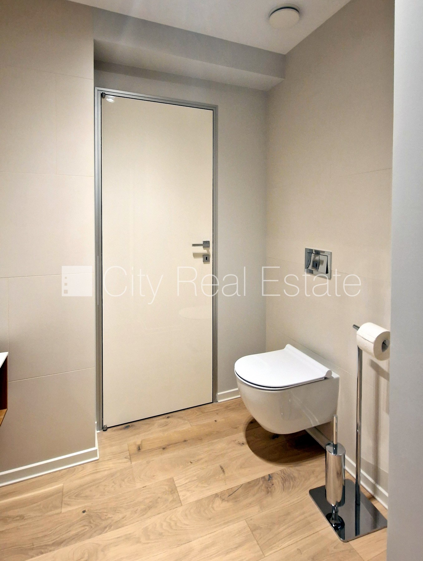 Sludinājumi. Fasādes māja, restaurēta māja, nomainītas inženierkomunikācijas, mainīts Jumta segums, ķieģeļu mūra Cena: 415000 EUR Foto #13