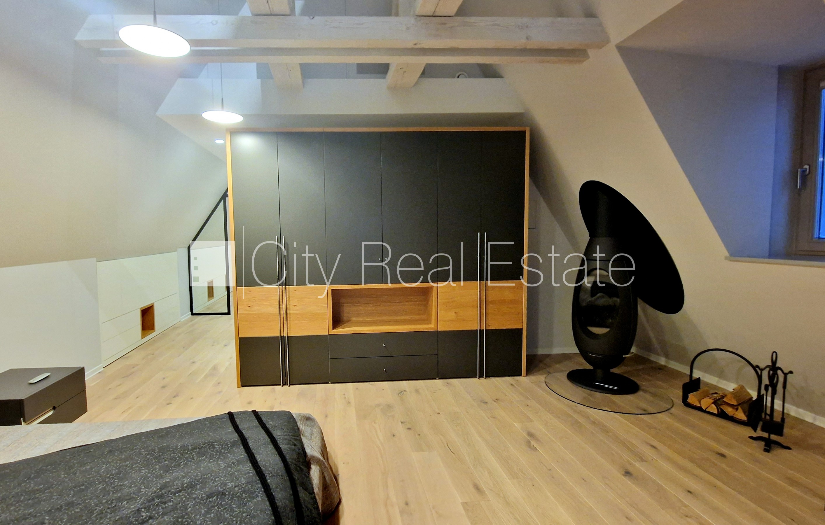 Sludinājumi. Fasādes māja, restaurēta māja, nomainītas inženierkomunikācijas, mainīts Jumta segums, ķieģeļu mūra Cena: 415000 EUR Foto #20