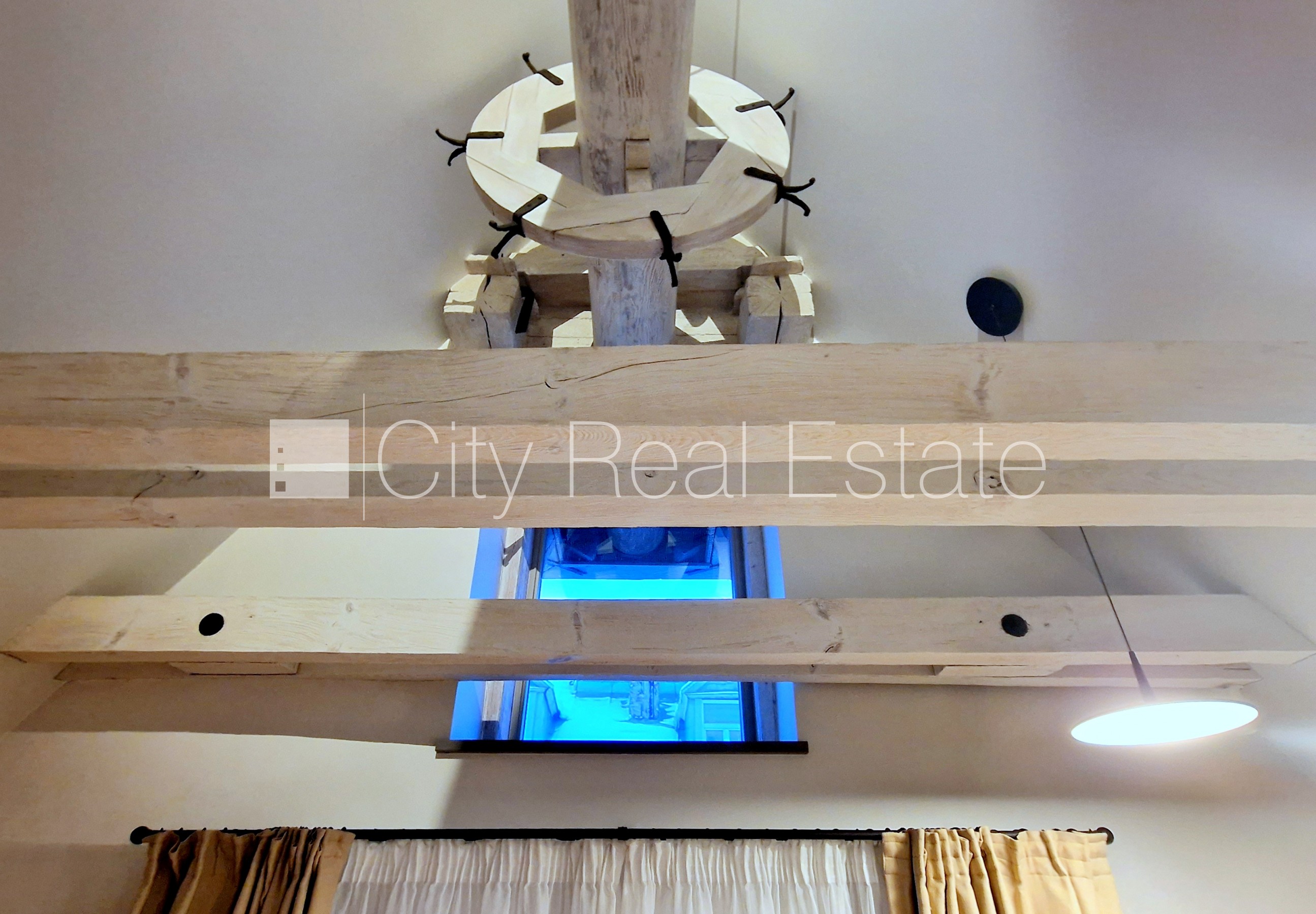 Sludinājumi. Fasādes māja, restaurēta māja, nomainītas inženierkomunikācijas, mainīts Jumta segums, ķieģeļu mūra Cena: 415000 EUR Foto #19