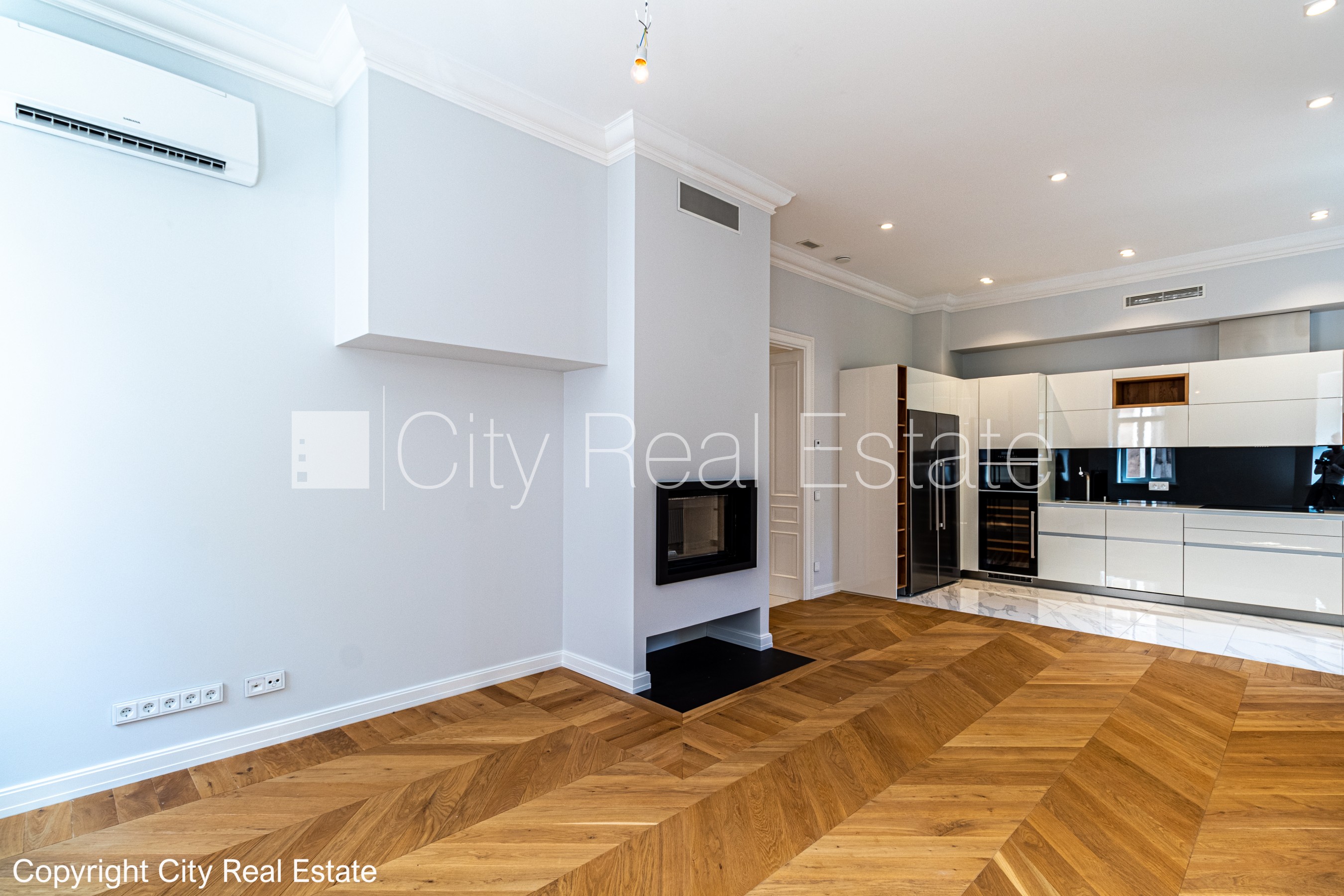 Sludinājumi. Renovēta māja, slēgts pagalms, iespēja nomāt autostāvvietu, apsargāta autostāvvieta, apsargāts Cena: 498000 EUR Foto #3