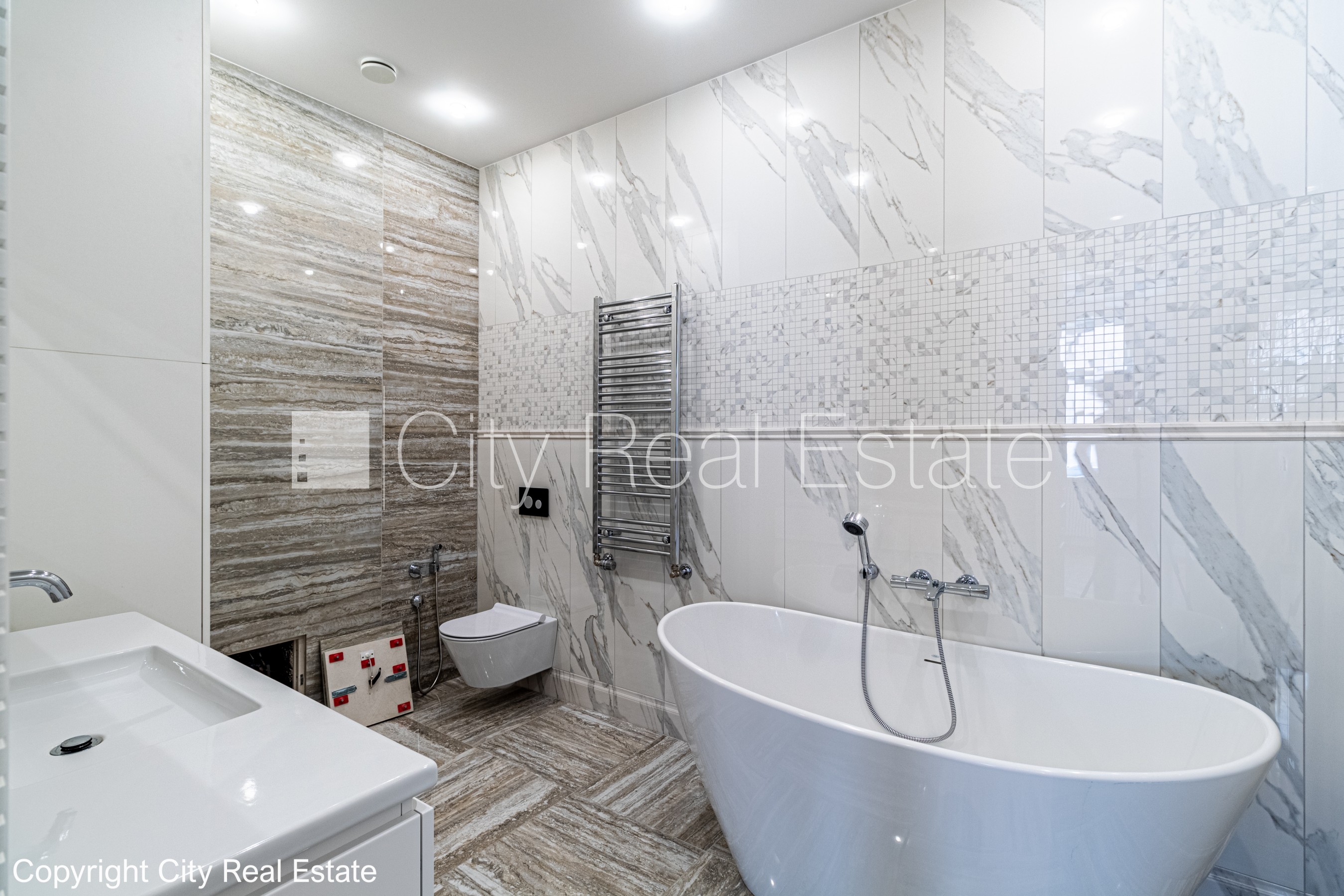 Sludinājumi. Renovēta māja, slēgts pagalms, iespēja nomāt autostāvvietu, apsargāta autostāvvieta, apsargāts Cena: 498000 EUR Foto #11