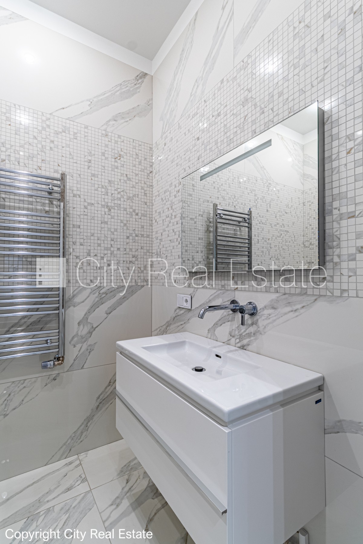 Sludinājumi. Renovēta māja, slēgts pagalms, iespēja nomāt autostāvvietu, apsargāta autostāvvieta, apsargāts Cena: 498000 EUR Foto #13