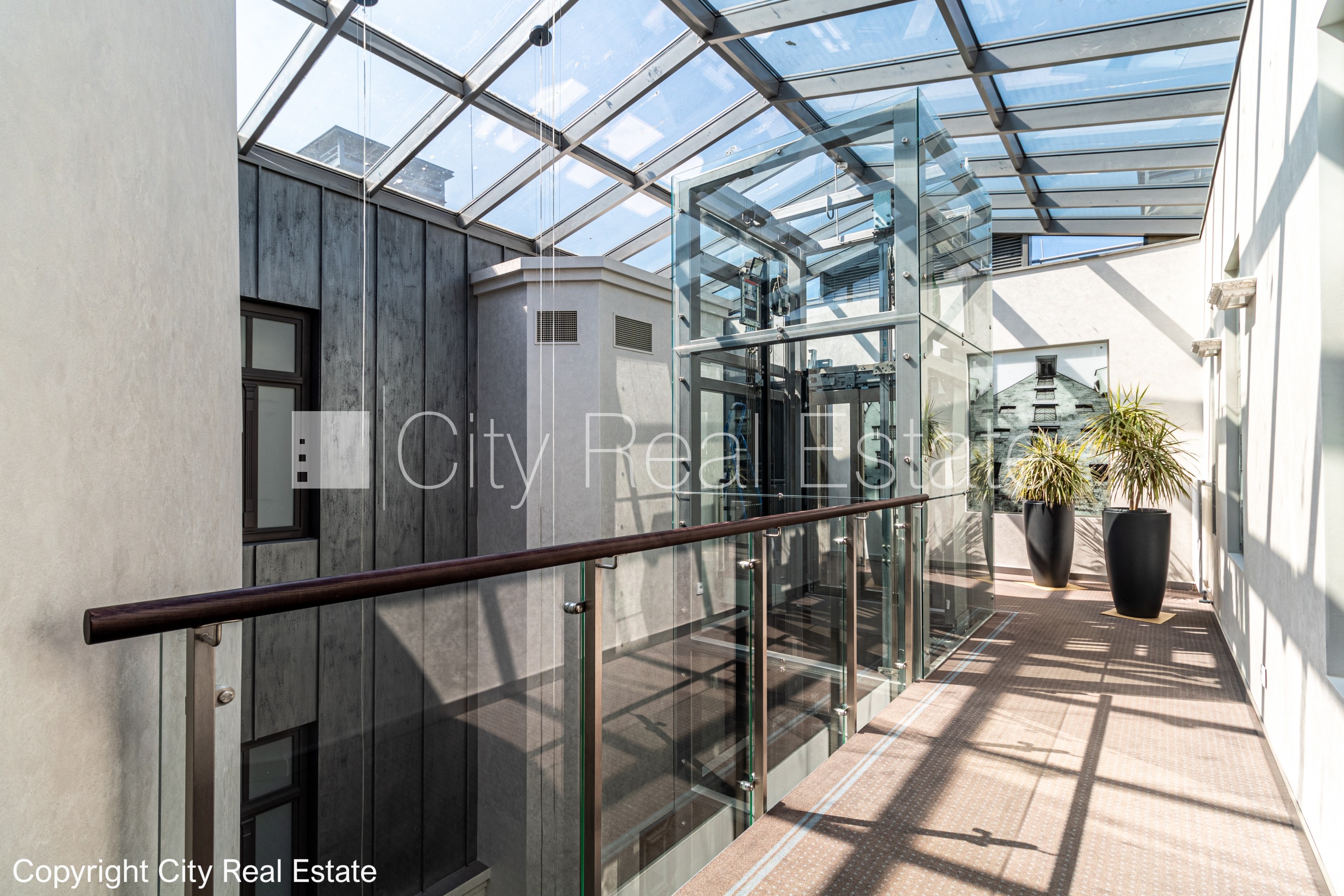 Sludinājumi. Renovēta māja, slēgts pagalms, iespēja nomāt autostāvvietu, apsargāta autostāvvieta, apsargāts Cena: 525000 EUR Foto #15