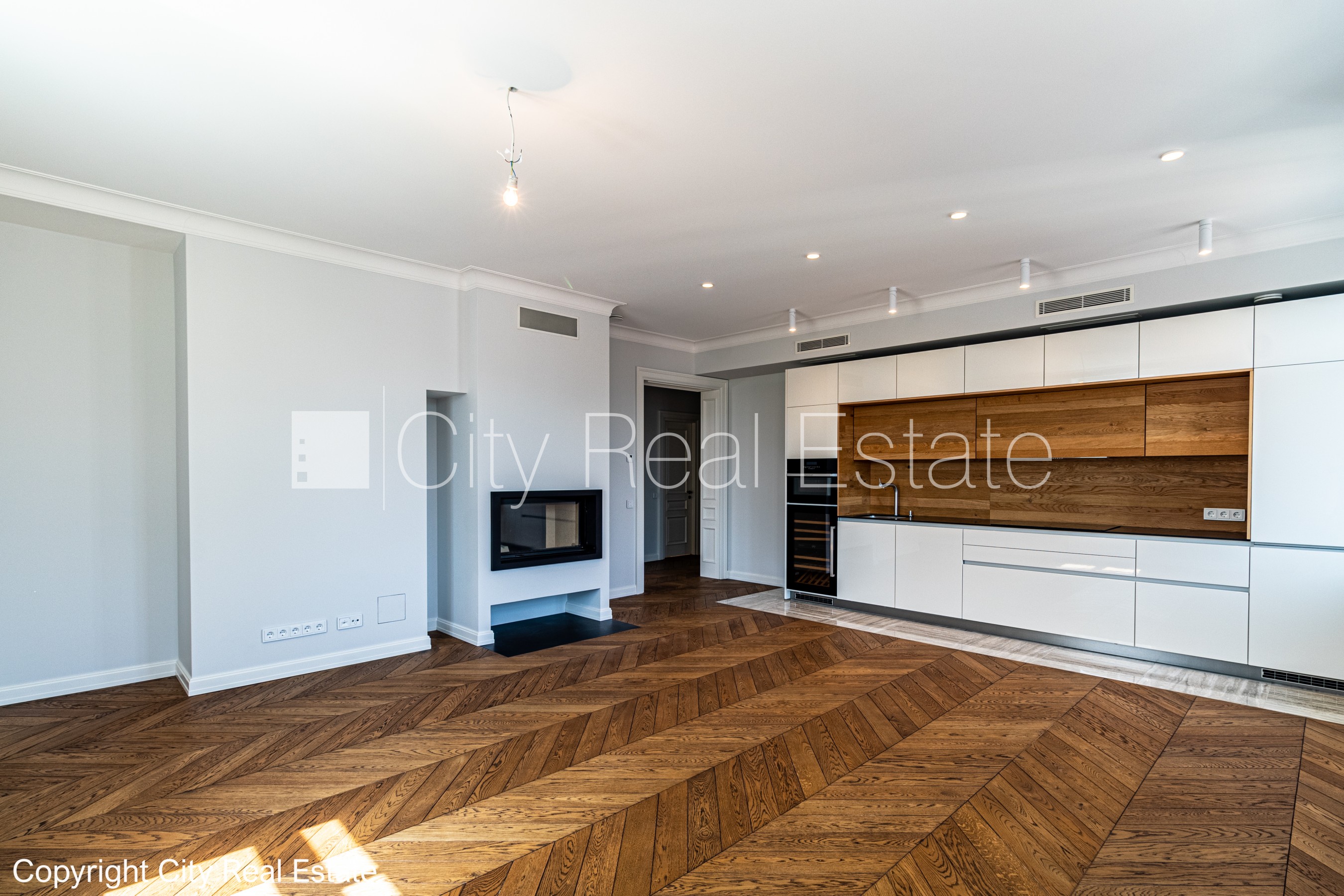 Sludinājumi. Renovēta māja, slēgts pagalms, iespēja nomāt autostāvvietu, apsargāta autostāvvieta, apsargāts Cena: 525000 EUR Foto #2