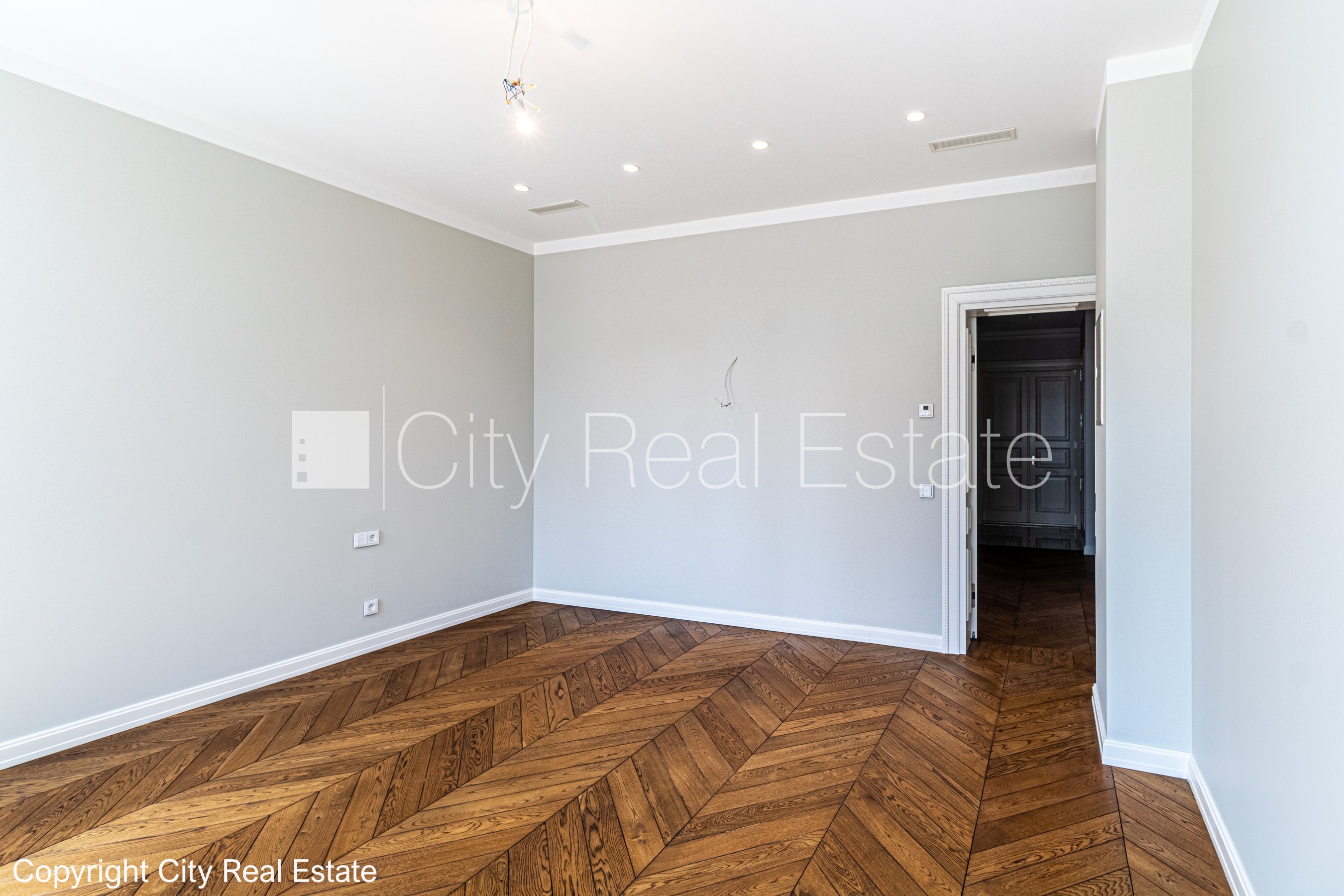 Sludinājumi. Renovēta māja, slēgts pagalms, iespēja nomāt autostāvvietu, apsargāta autostāvvieta, apsargāts Cena: 525000 EUR Foto #5