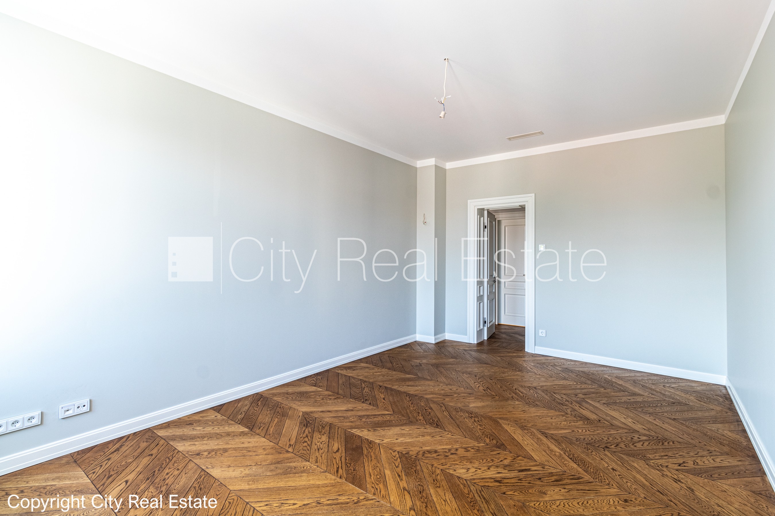 Sludinājumi. Renovēta māja, slēgts pagalms, iespēja nomāt autostāvvietu, apsargāta autostāvvieta, apsargāts Cena: 525000 EUR Foto #7