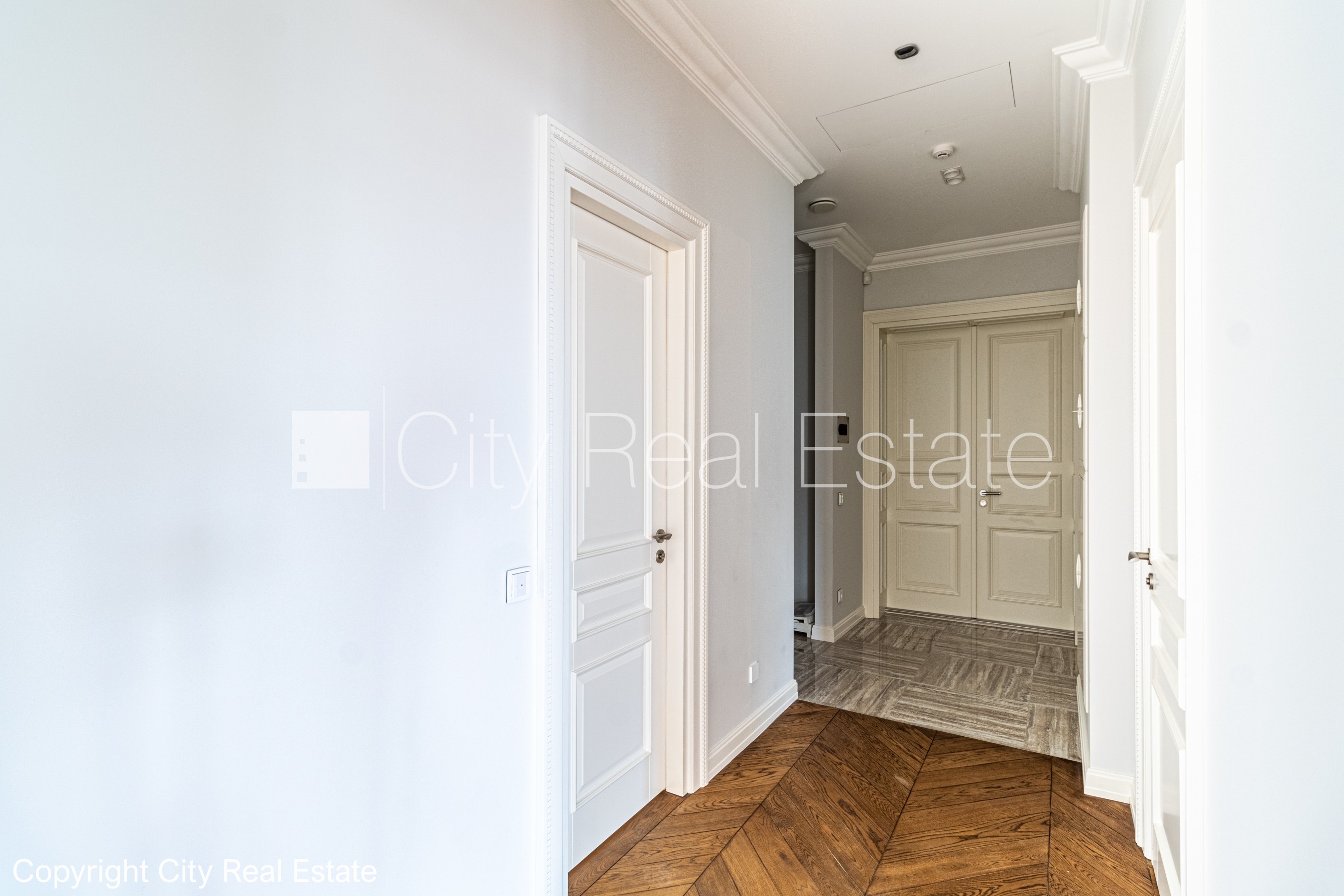 Sludinājumi. Renovēta māja, slēgts pagalms, iespēja nomāt autostāvvietu, apsargāta autostāvvieta, apsargāts Cena: 525000 EUR Foto #8