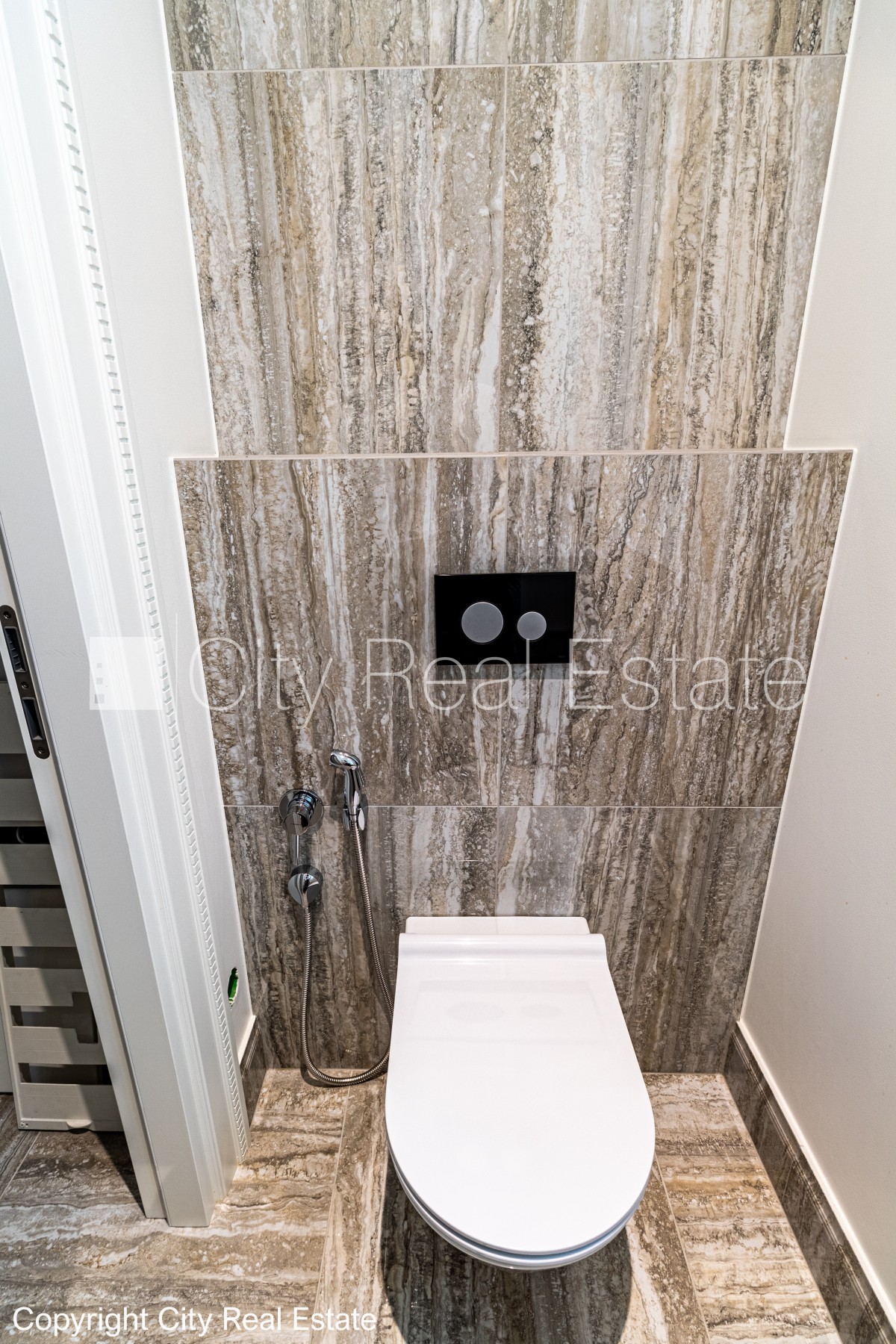 Sludinājumi. Renovēta māja, slēgts pagalms, iespēja nomāt autostāvvietu, apsargāta autostāvvieta, apsargāts Cena: 525000 EUR Foto #13