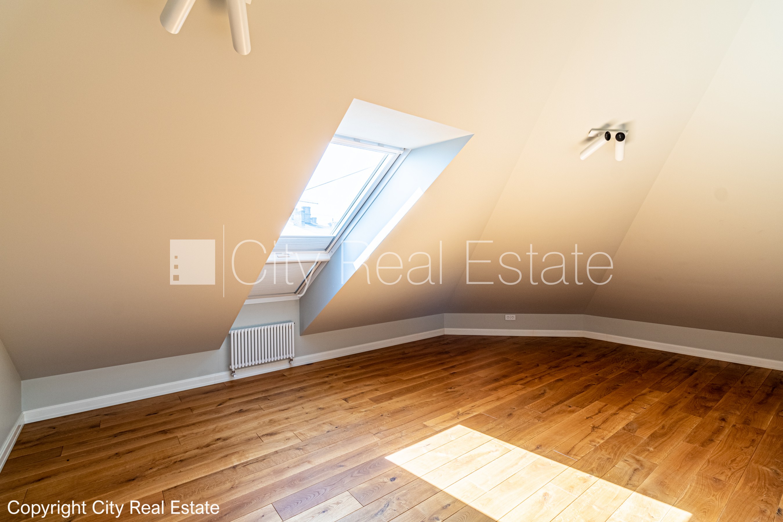 Объявление. Реновированный дом, закрытый двор, возможность аренды парковки, охраняемая автостоянка, охраняемый Цена: 520000 EUR Foto #6