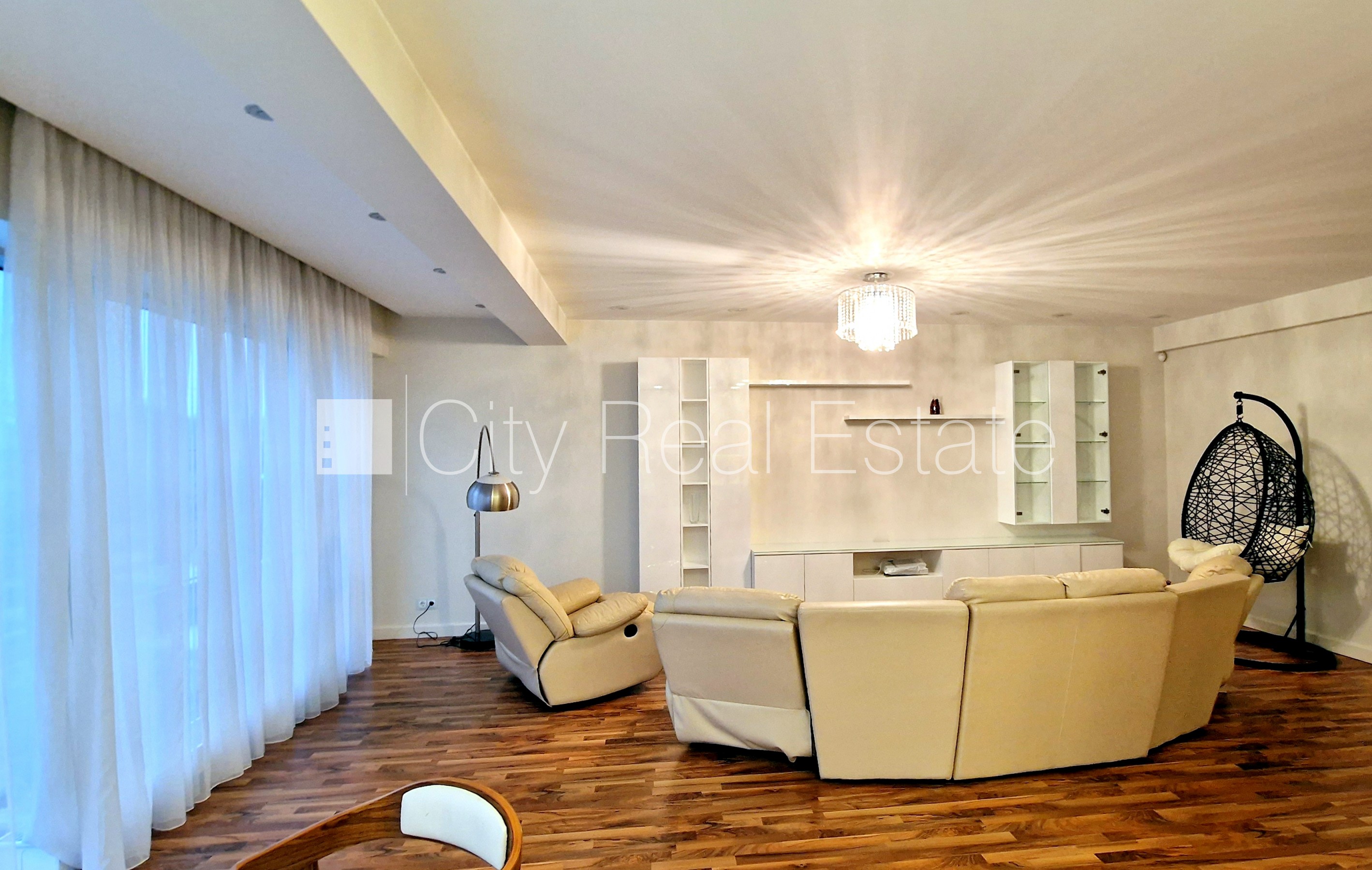 Sludinājumi. Projekts - Šokolāde, zeme īpašumā, jaunceltne, fasādes māja, labiekārtota apzaļumota teritorija, Cena: 280000 EUR Foto #2