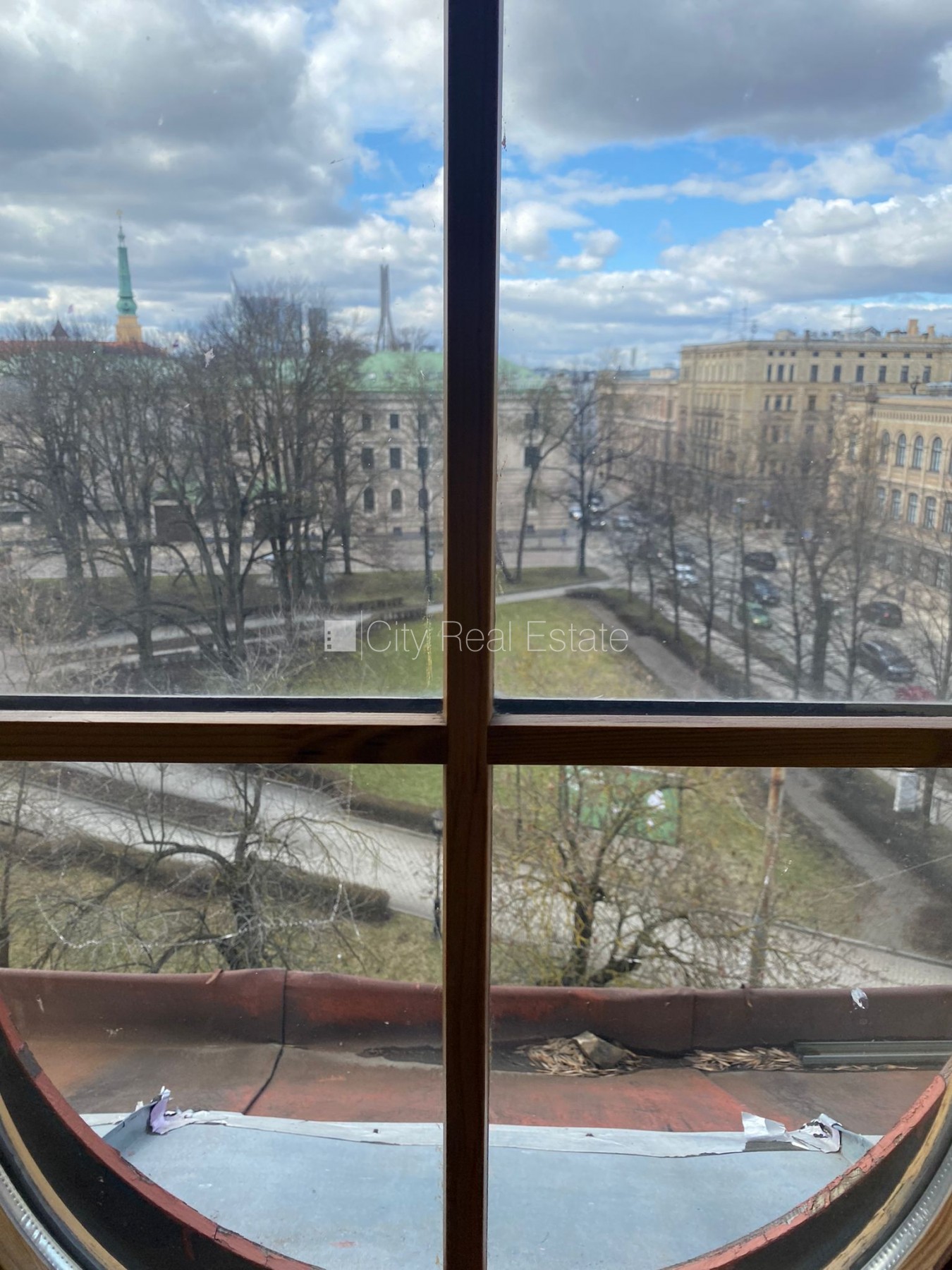 Sludinājumi. Renovēta māja, slēgts pagalms, mansards, kāpņu telpa pēc kosmētiskā remonta, logi vērsti mājas abās Cena: 119000 EUR Foto #9