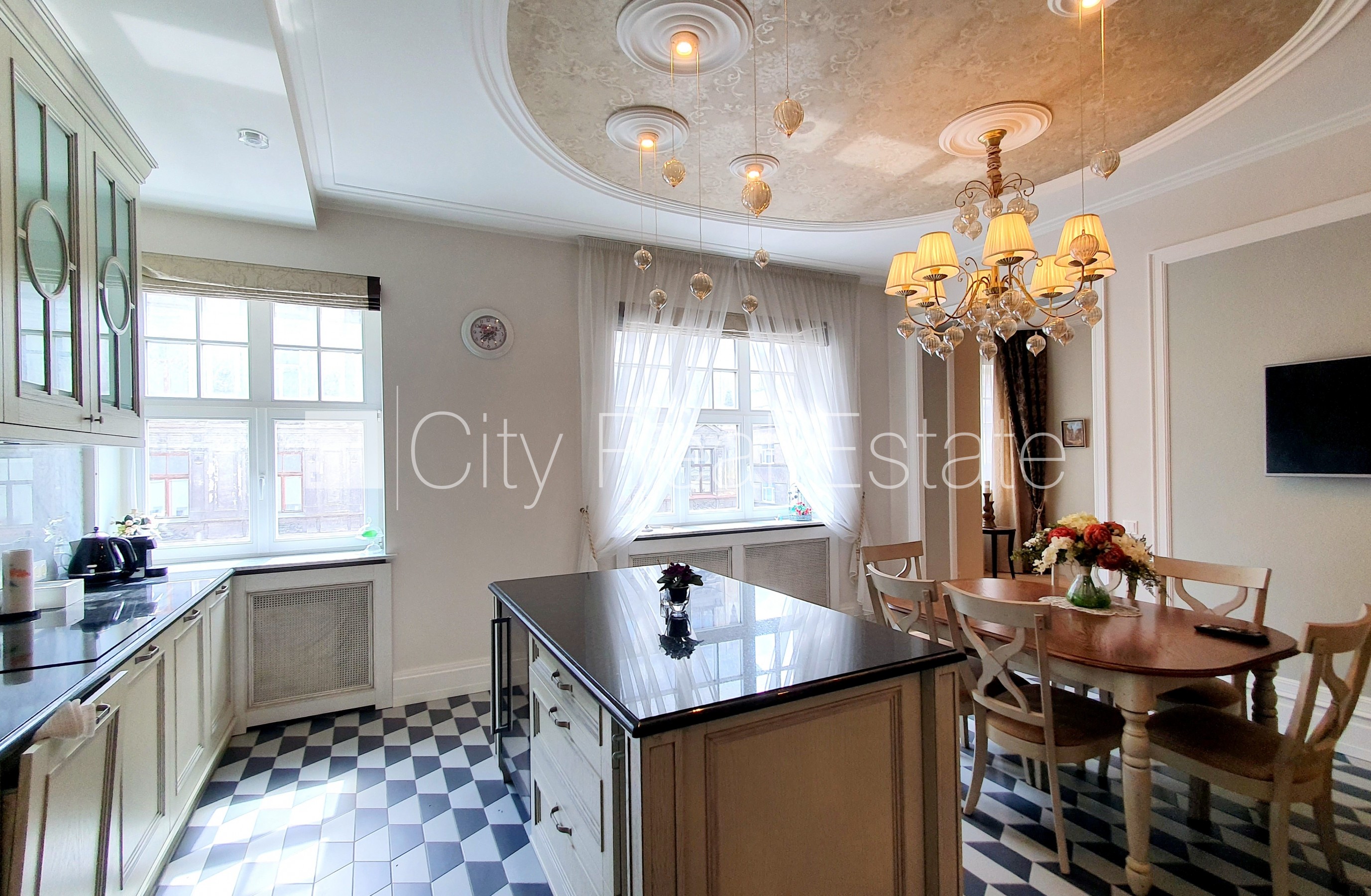 Sludinājumi. Zeme īpašumā, fasādes māja, renovēta māja, nomainītas inženierkomunikācijas, mainīts Jumta segums, Cena: 799000 EUR Foto #10