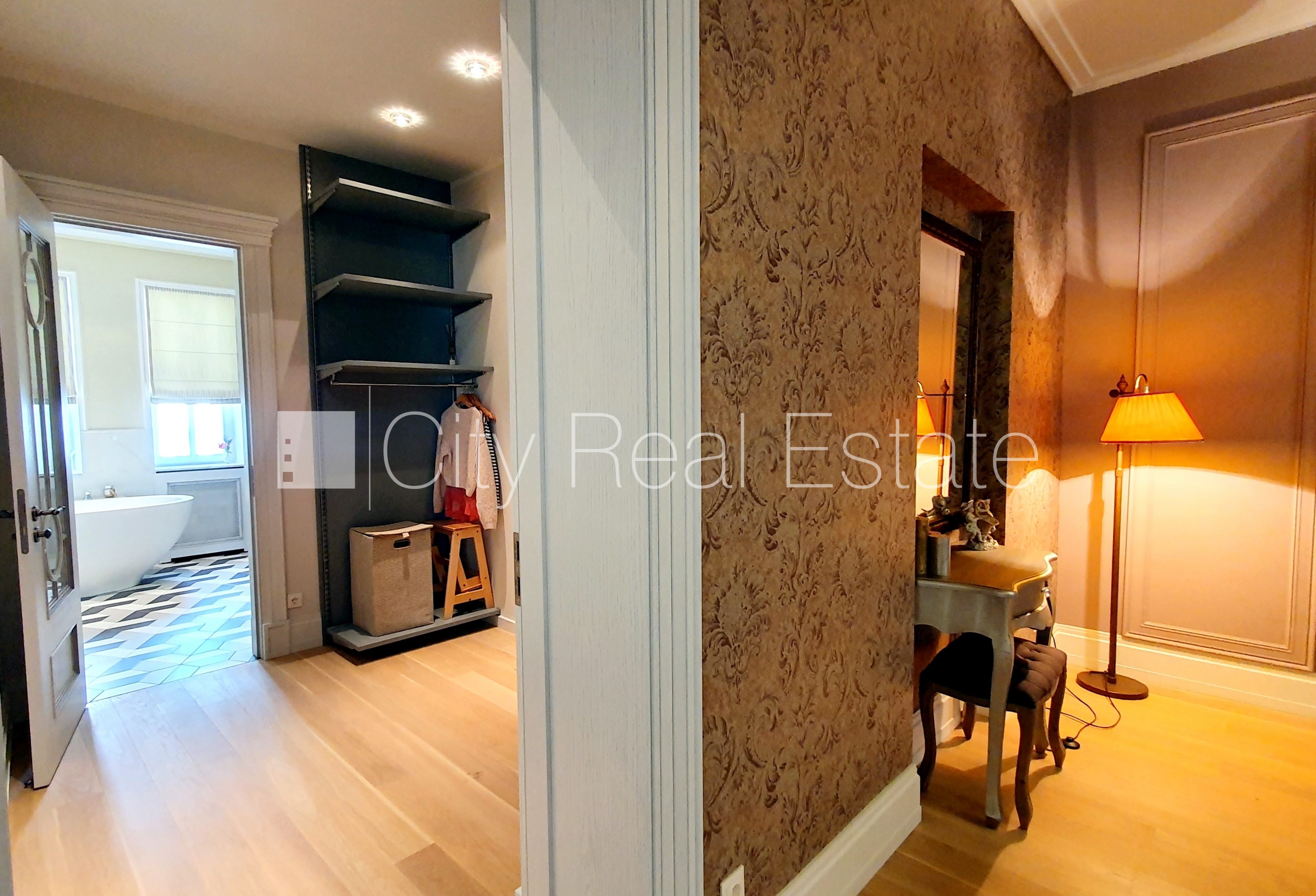 Sludinājumi. Zeme īpašumā, fasādes māja, renovēta māja, nomainītas inženierkomunikācijas, mainīts Jumta segums, Cena: 799000 EUR Foto #16