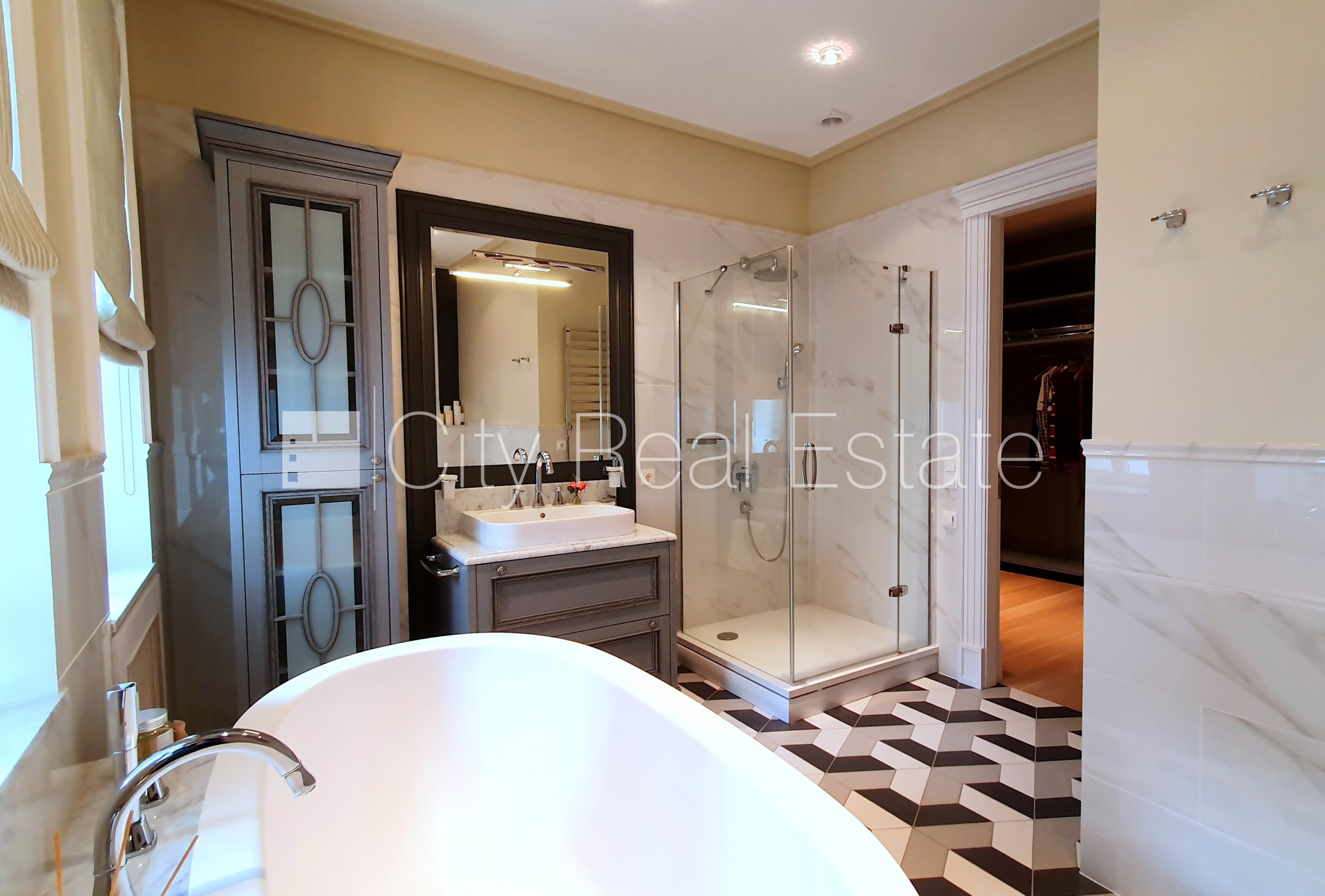 Sludinājumi. Zeme īpašumā, fasādes māja, renovēta māja, nomainītas inženierkomunikācijas, mainīts Jumta segums, Cena: 799000 EUR Foto #22