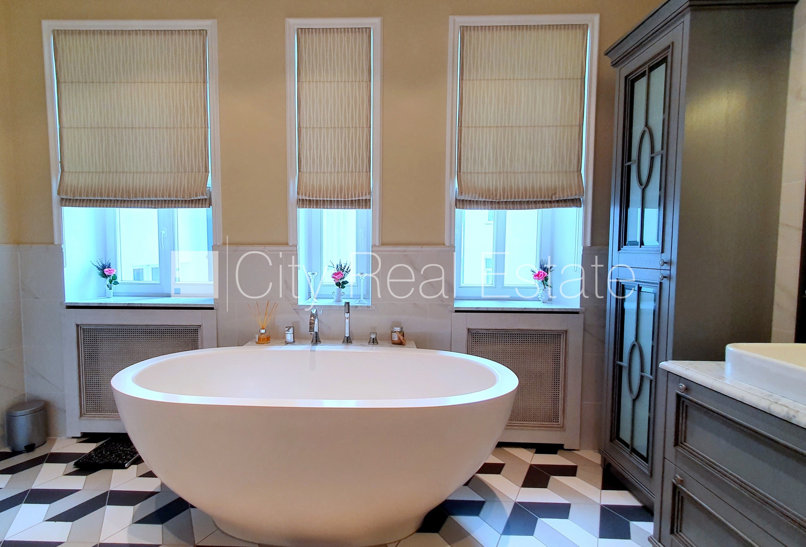 Sludinājumi. Zeme īpašumā, fasādes māja, renovēta māja, nomainītas inženierkomunikācijas, mainīts Jumta segums, Cena: 799000 EUR Foto #20