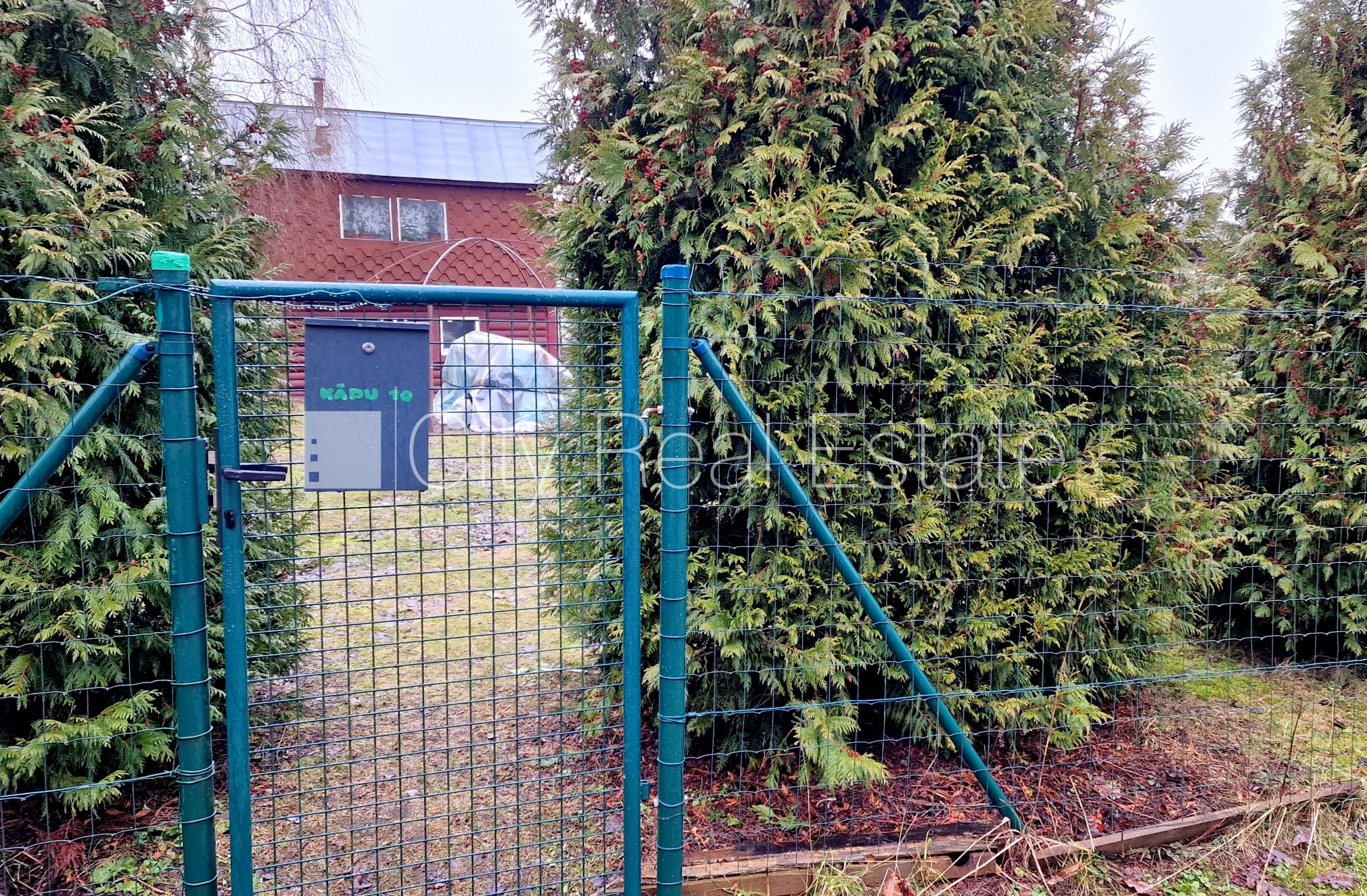 Sludinājumi. Koka māja, guļbūve, slēgts pagalms, iežogota teritorija ar metāla sētu, ieeja no ielas, istabas Cena: 79000 EUR Foto #13