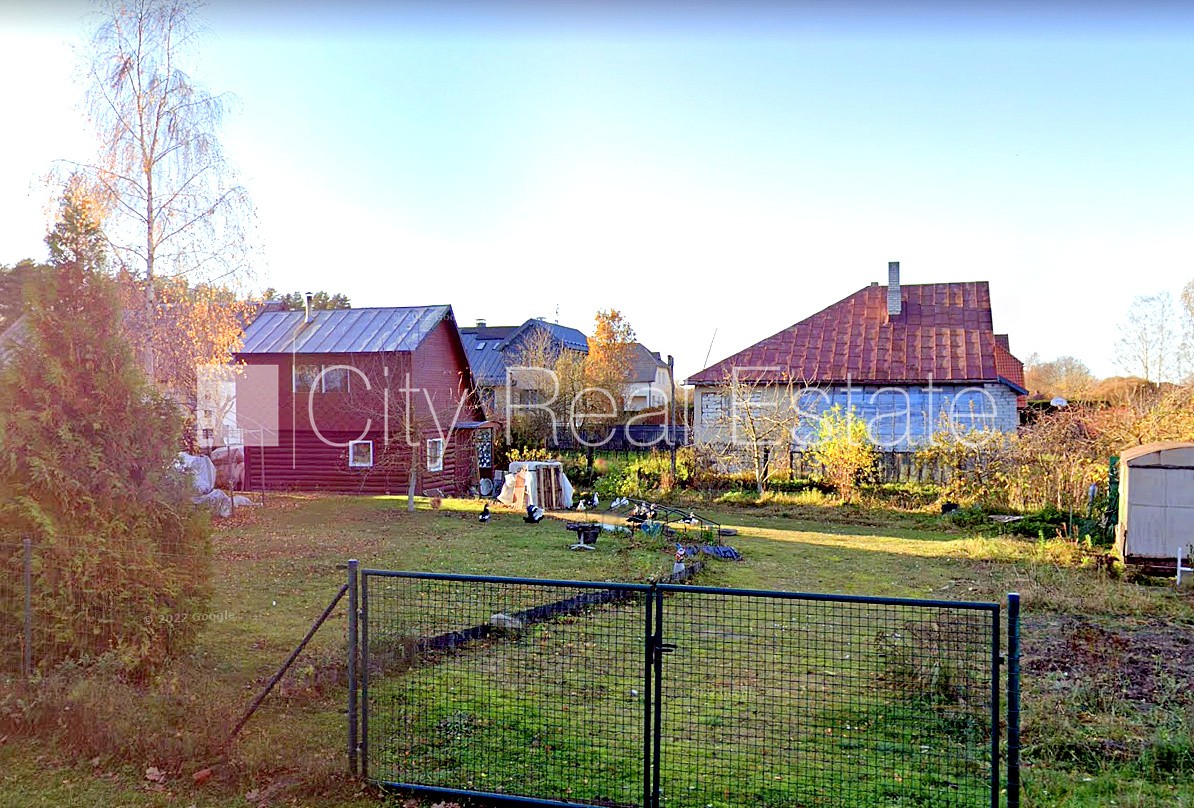 Sludinājumi. Koka māja, guļbūve, slēgts pagalms, iežogota teritorija ar metāla sētu, ieeja no ielas, istabas Cena: 79000 EUR Foto #17