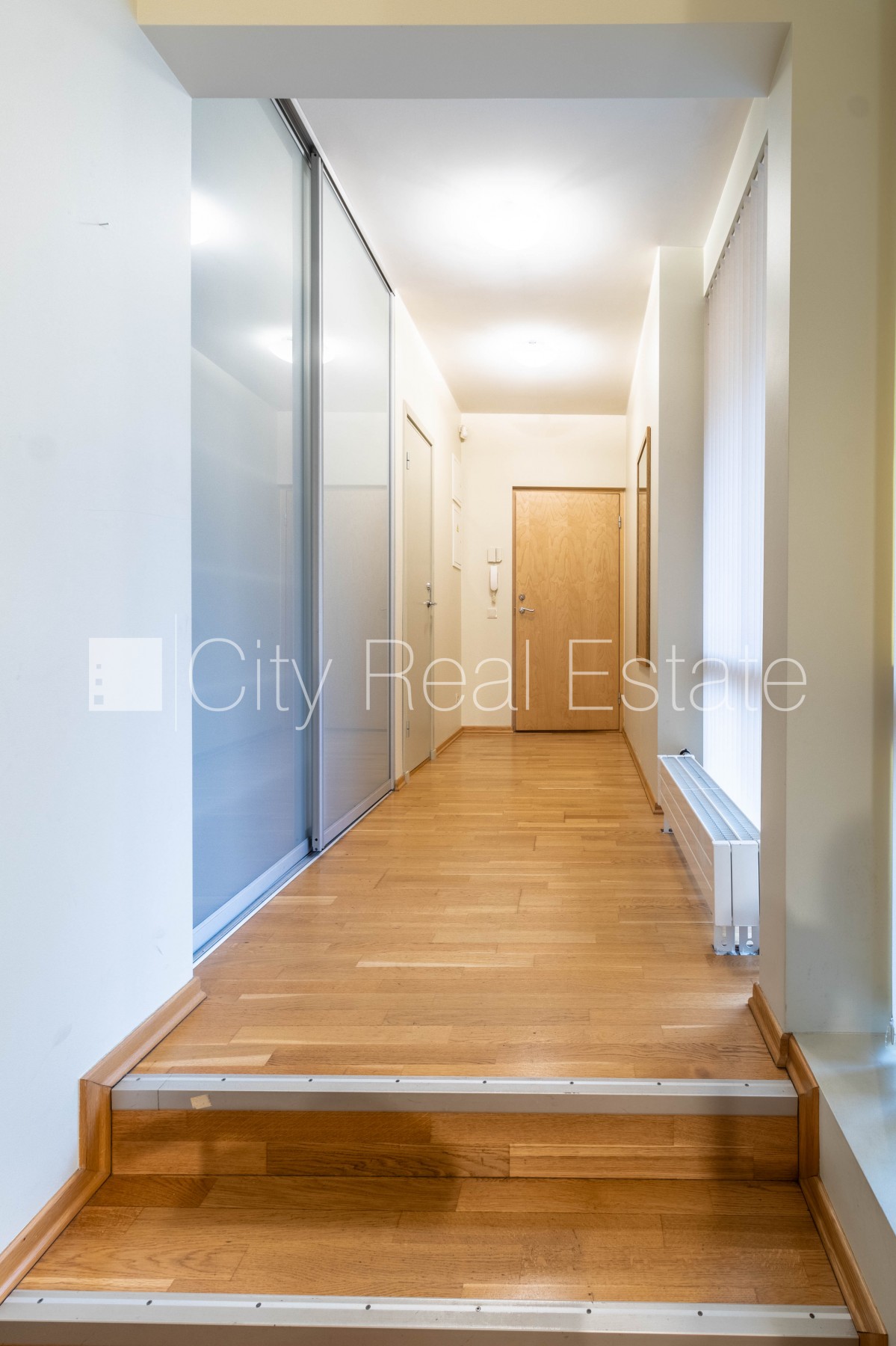 Объявление. Проект - Kalpaka Residence, реновированный дом, территория обнесена забором, вход с улицы, лифт, Цена: 195000 EUR Foto #7