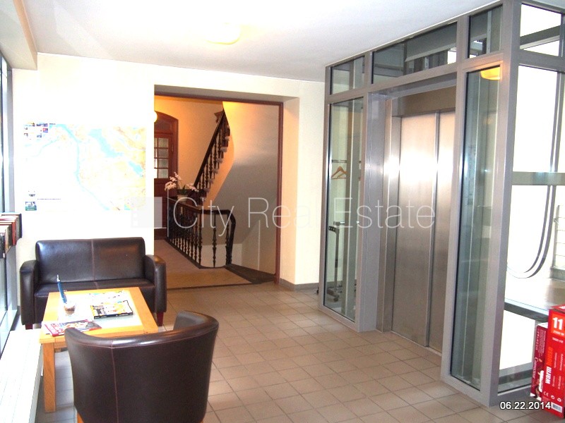 Объявление. Проект - Kalpaka Residence, реновированный дом, территория обнесена забором, вход с улицы, лифт, Цена: 195000 EUR Foto #12