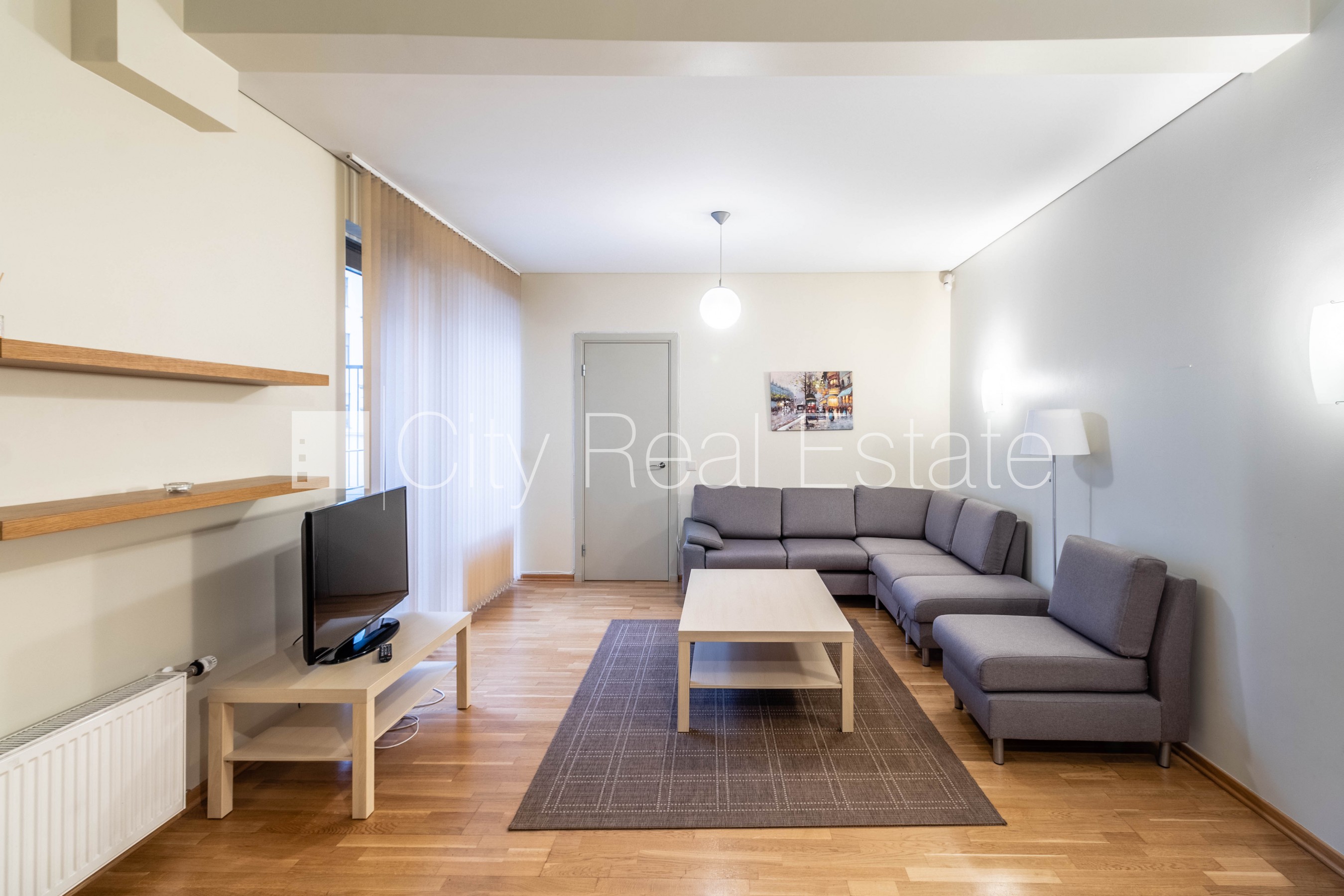 Объявление. Проект - Kalpaka Residence, реновированный дом, территория обнесена забором, вход с улицы, лифт, Цена: 195000 EUR Foto #1