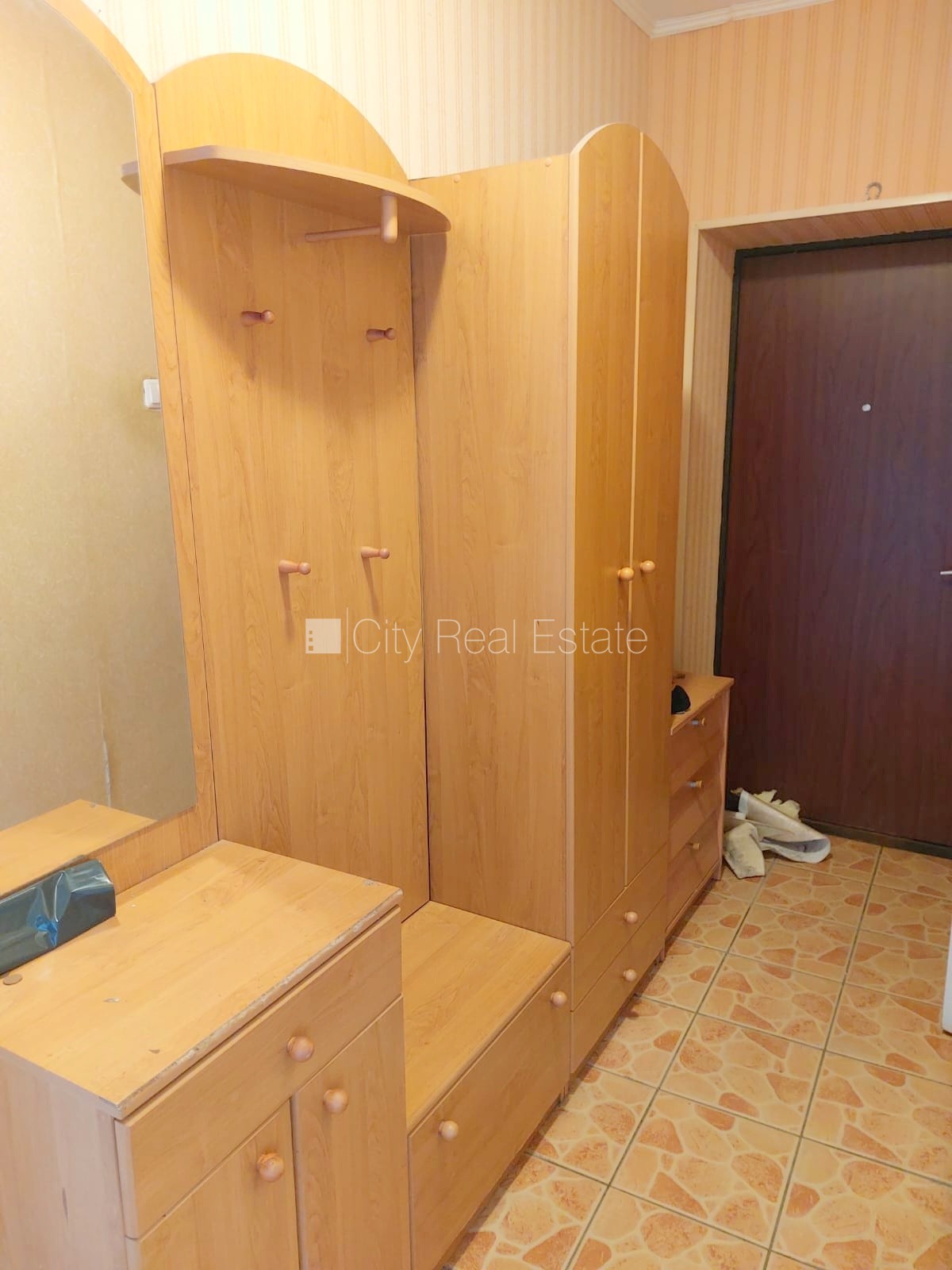 Sludinājumi. Fasādes māja, ķieģeļu mūra sienas, labiekārtots apzaļumots pagalms, kāpņu telpa pēc kosmētiskā Cena: 32000 EUR Foto #13