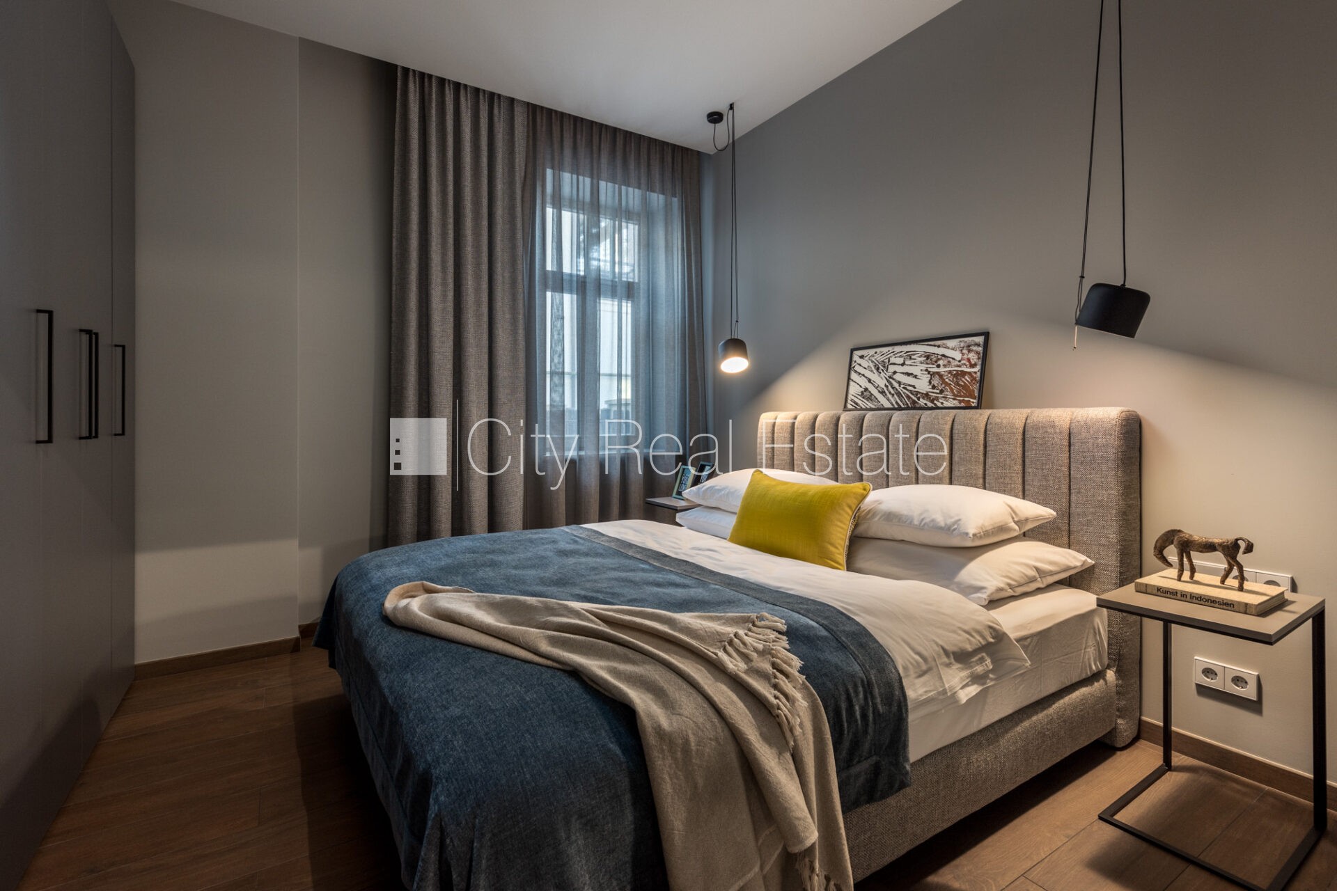 Sludinājumi. Jaunceltne, fasādes māja, labiekārtots apzaļumots pagalms, pazemes autostāvvieta, ieeja no ielas, Cena: 5000 EUR/mēn Foto #9