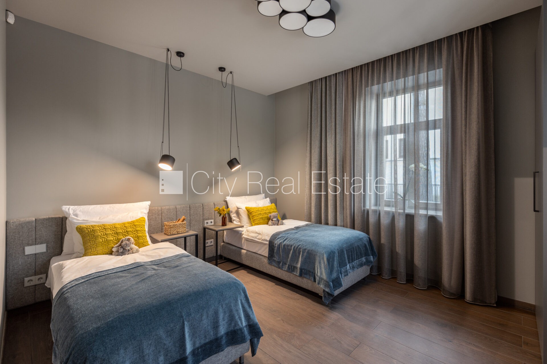 Sludinājumi. Jaunceltne, fasādes māja, labiekārtots apzaļumots pagalms, pazemes autostāvvieta, ieeja no ielas, Cena: 5000 EUR/mēn Foto #10