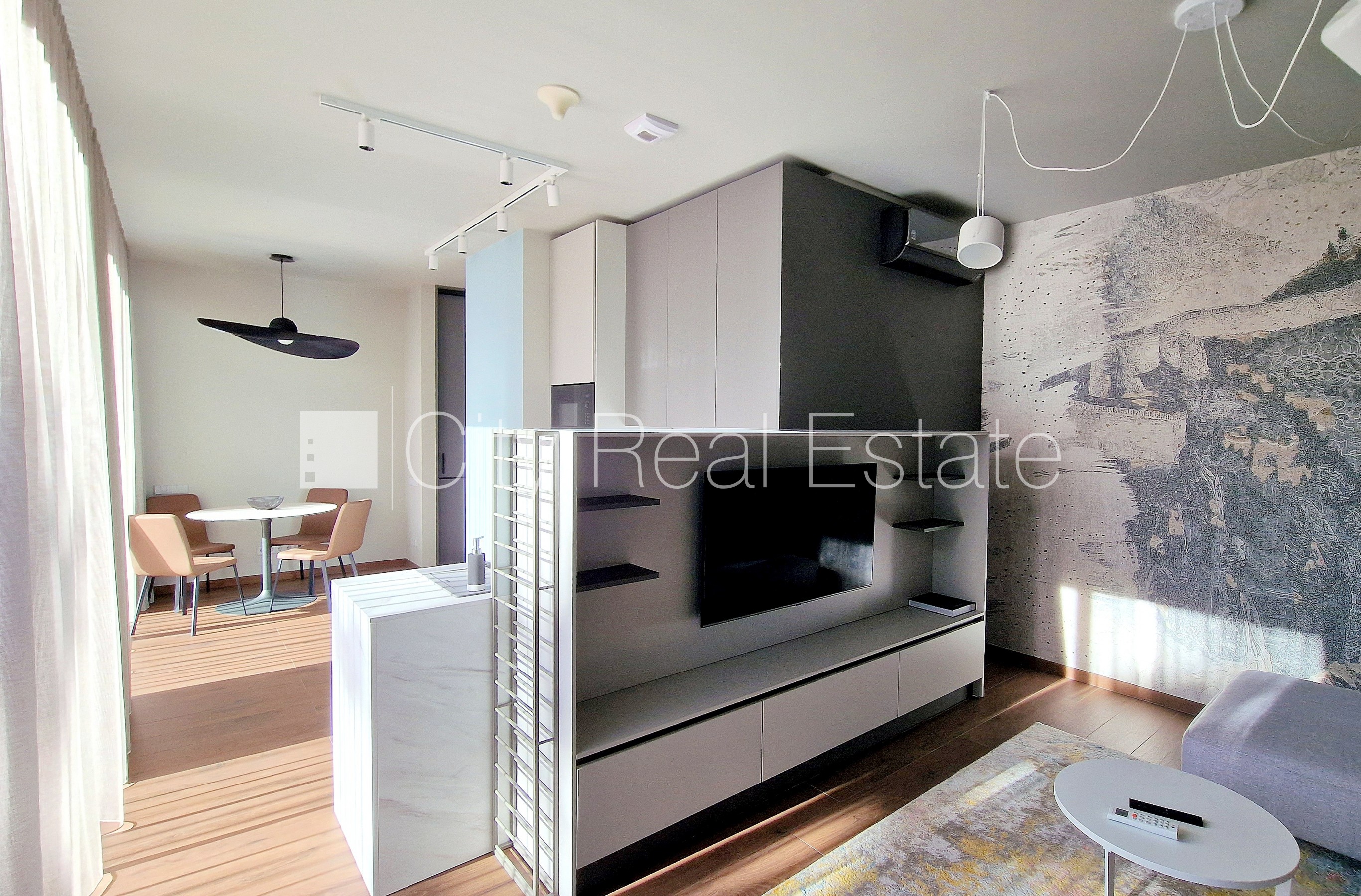 Sludinājumi. Jaunceltne, fasādes māja, labiekārtota apzaļumota teritorija, pazemes autostāvvieta, ieeja no Cena: 2620 EUR/mēn Foto #10