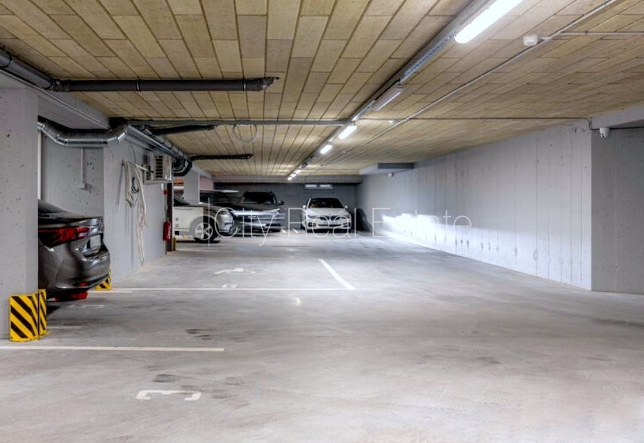 Sludinājumi. Jaunceltne, fasādes māja, labiekārtota apzaļumota teritorija, pazemes autostāvvieta, ieeja no Cena: 2620 EUR/mēn Foto #22