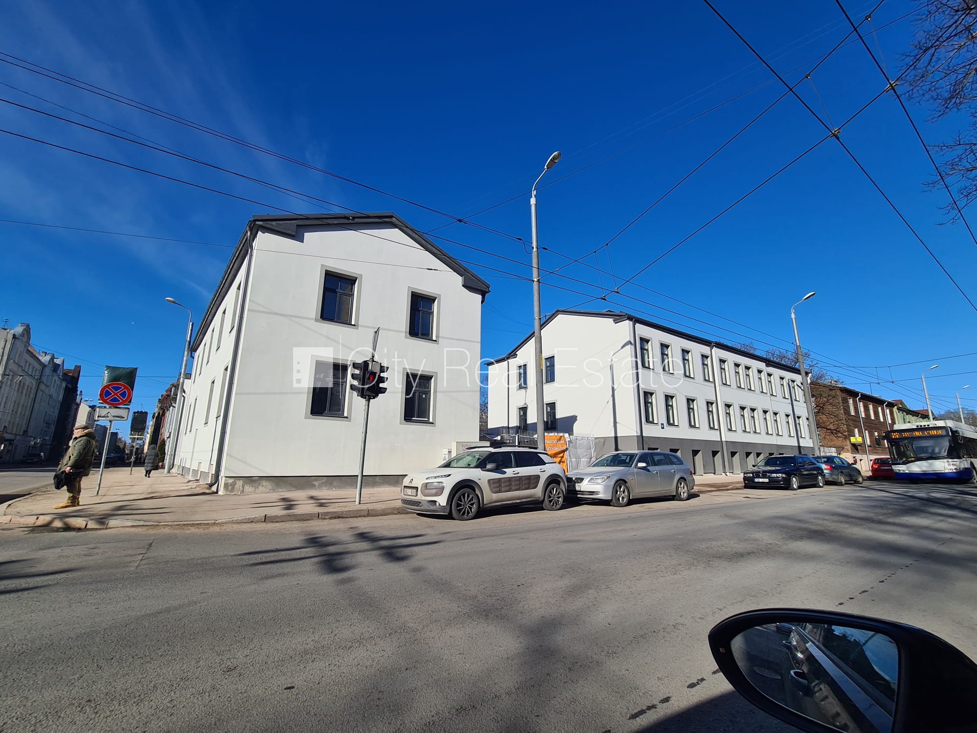 Sludinājumi. Zeme īpašumā, fasādes māja, renovēta māja, slēgts pagalms, ieeja no pagalma, kāpņu telpa pēc Cena: 85140 EUR Foto #16